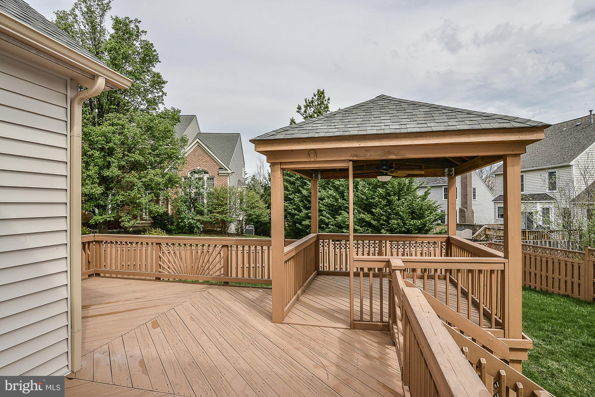 CRESTMONT - Residential