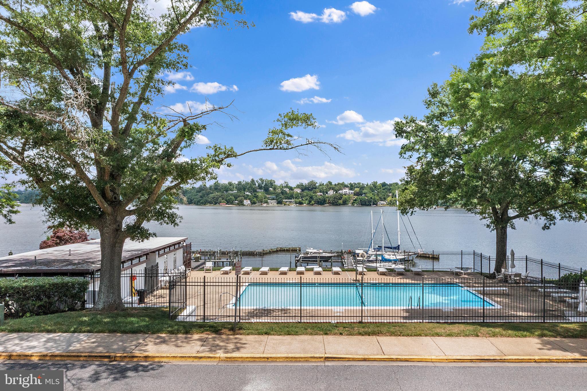 DREAMS LANDING - Residential