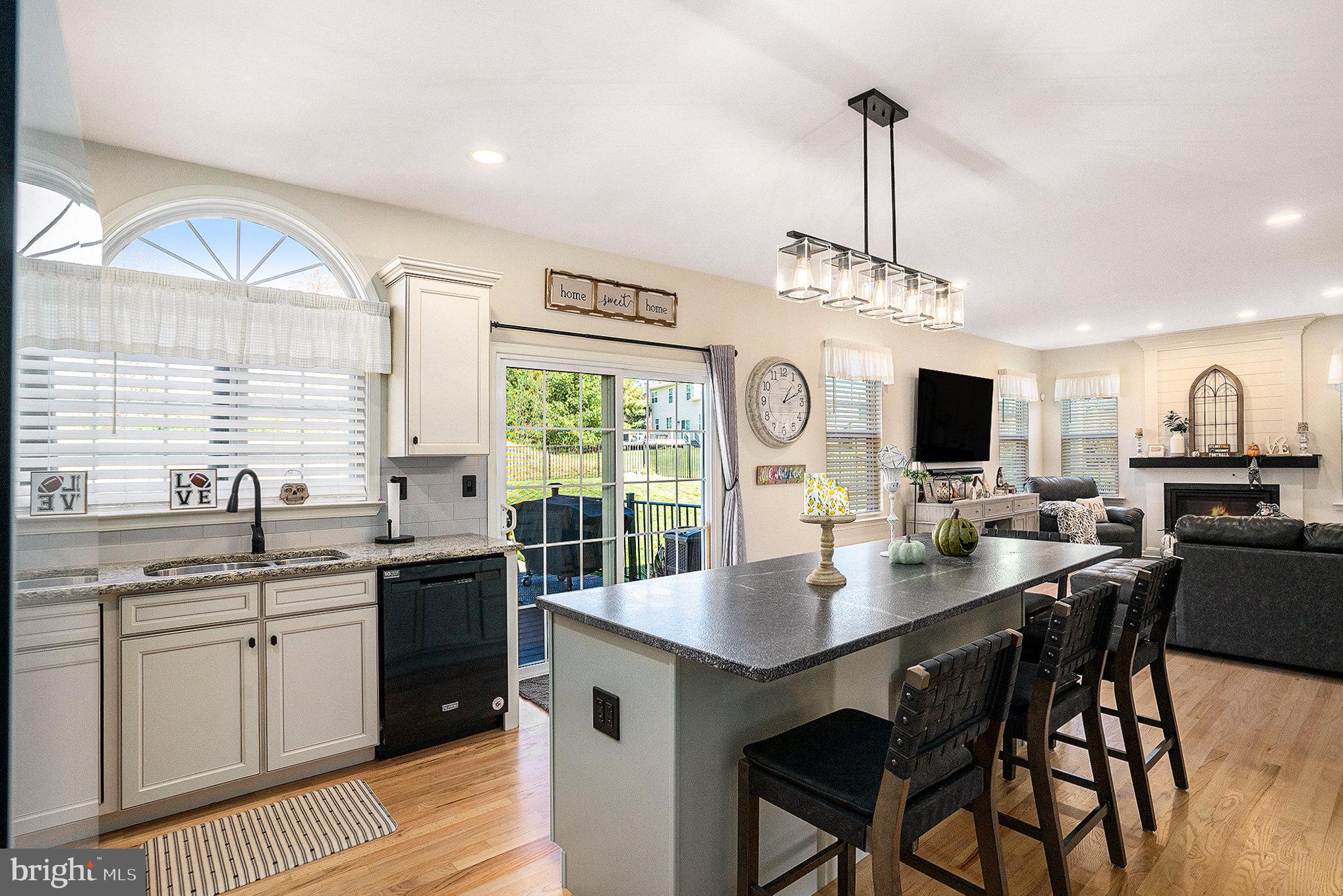 RAVENS CLAW - Residential