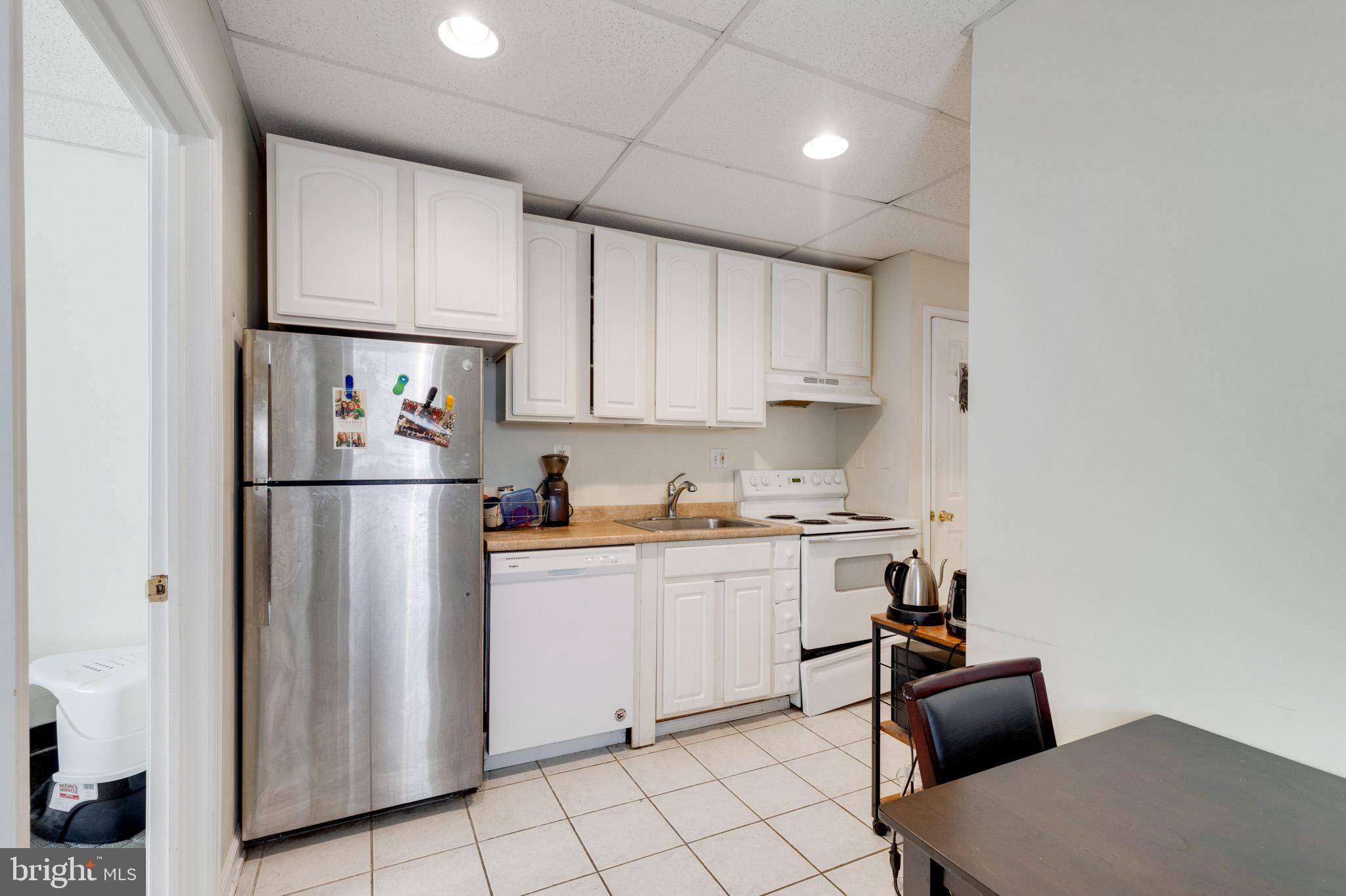 CENTER CITY - Residential Lease