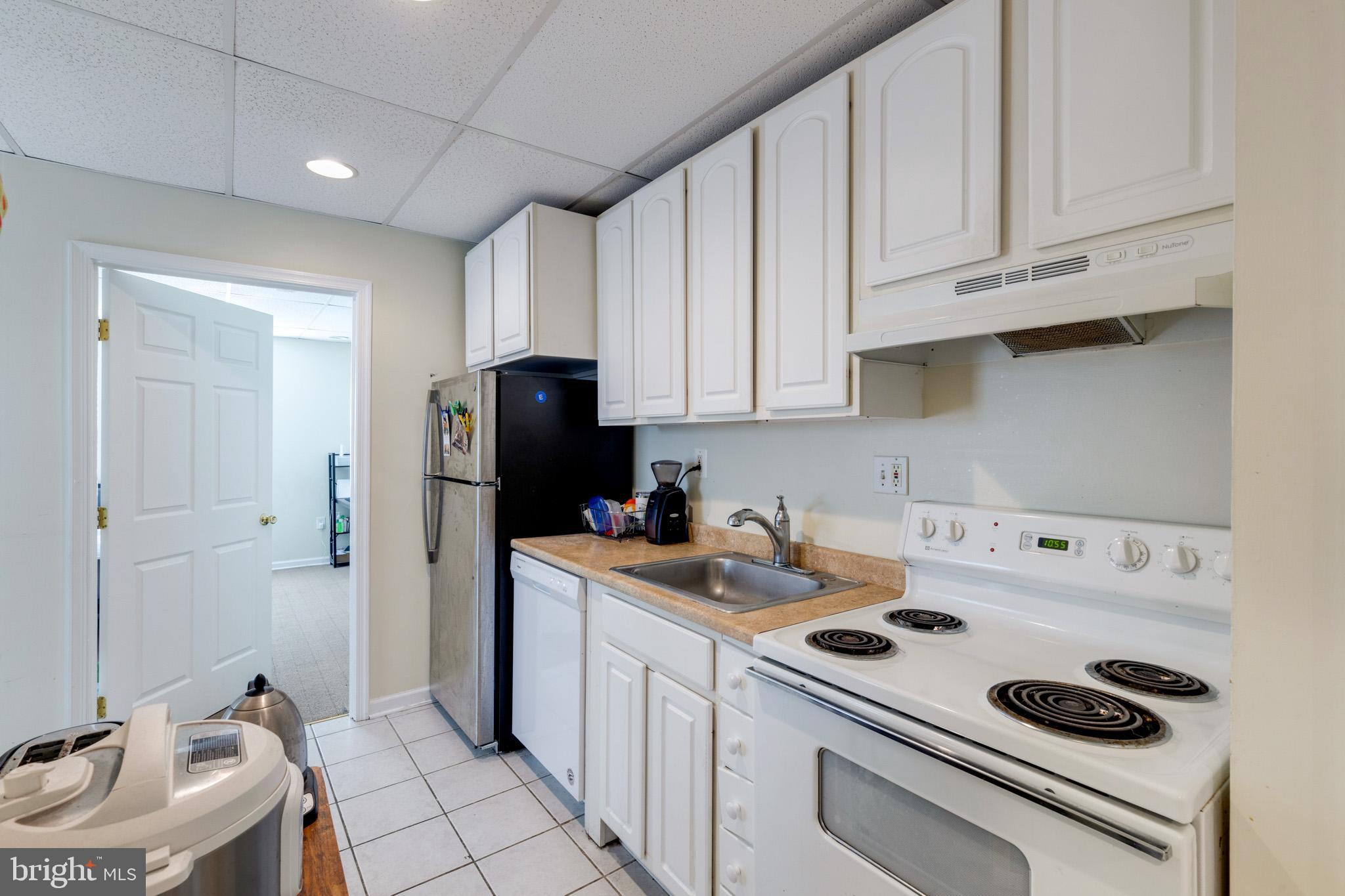 CENTER CITY - Residential Lease