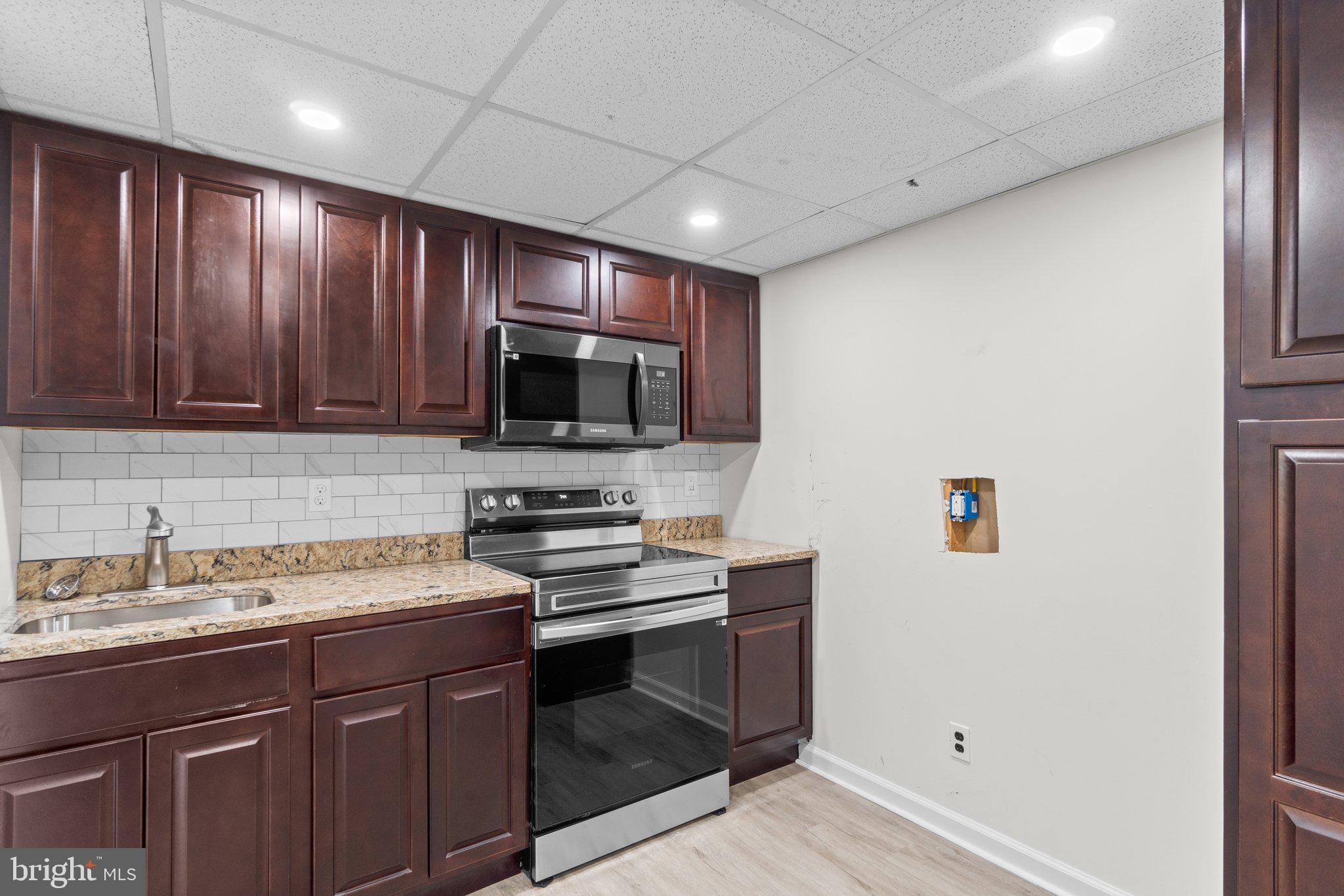 RESERVOIR RIDGE - Residential