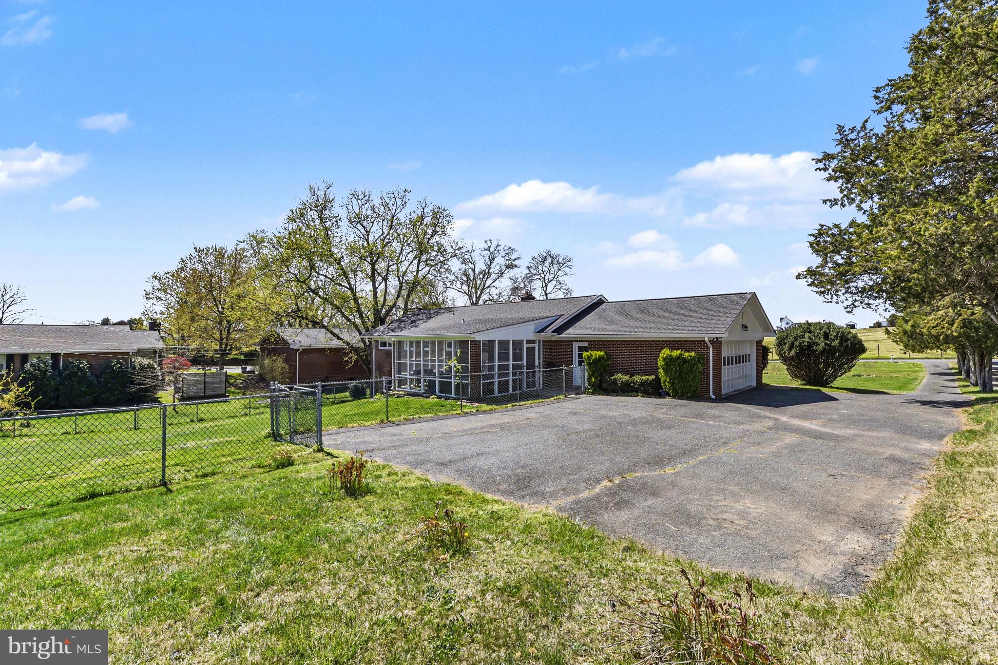 PERRY HALL MANOR - Residential