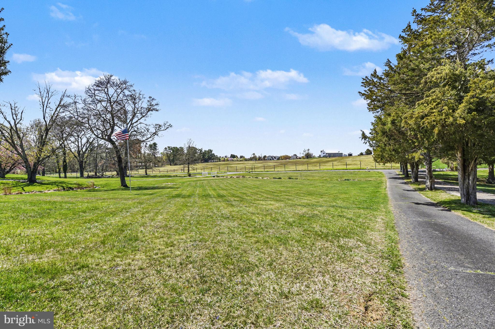 PERRY HALL MANOR - Residential