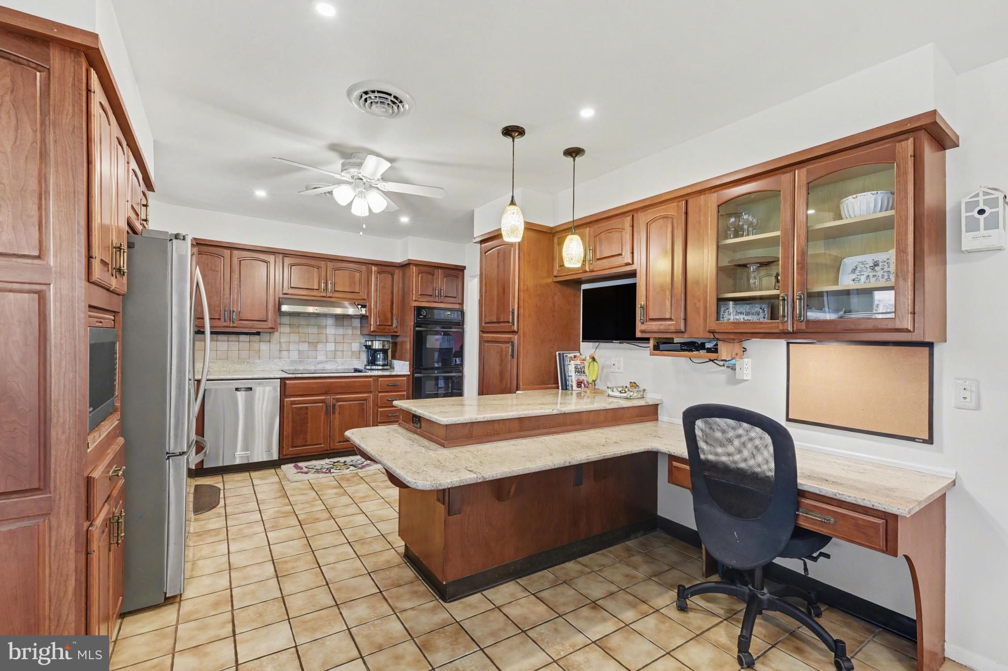 PERRY HALL MANOR - Residential