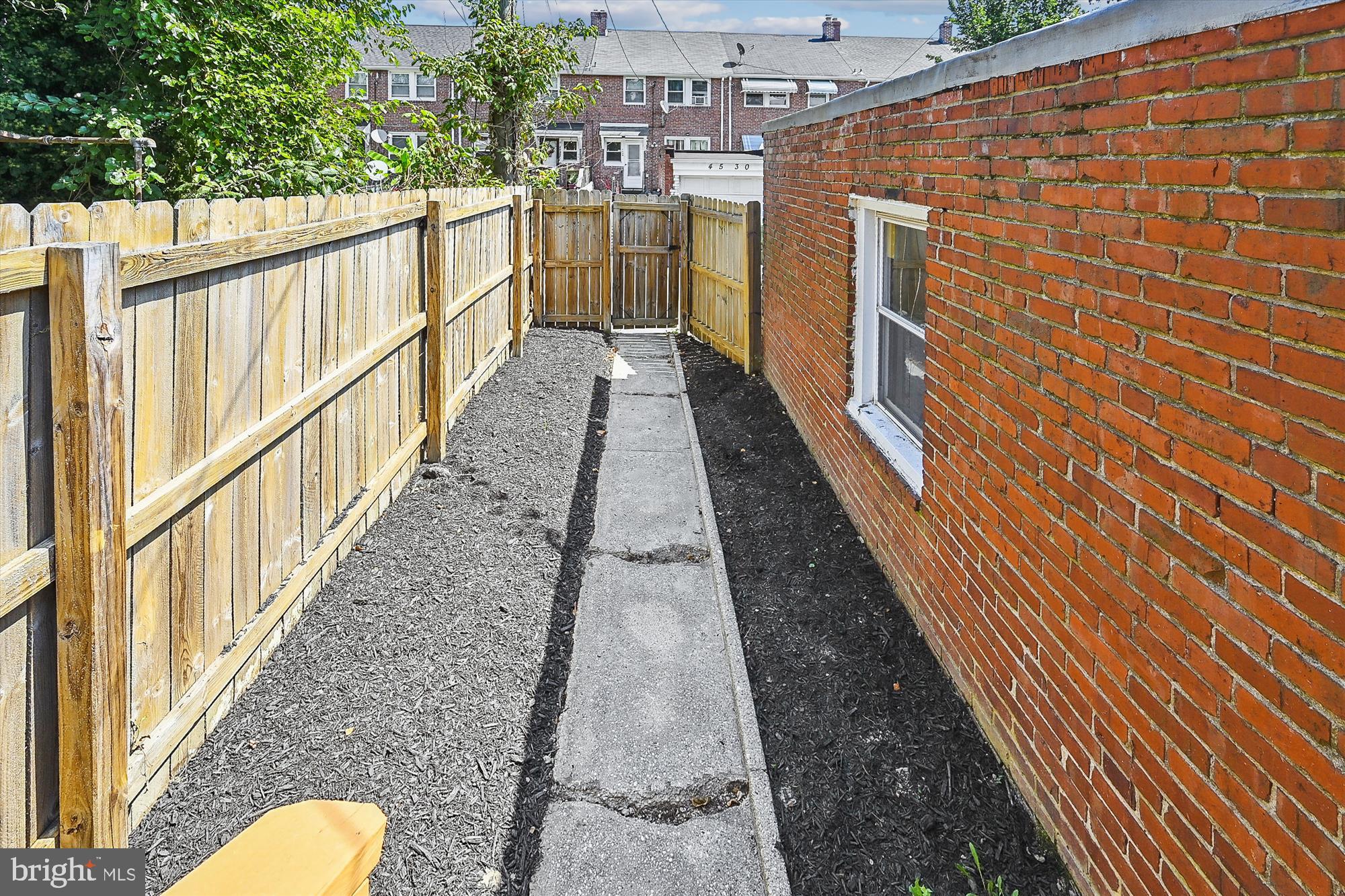 NORTHWOOD - Residential