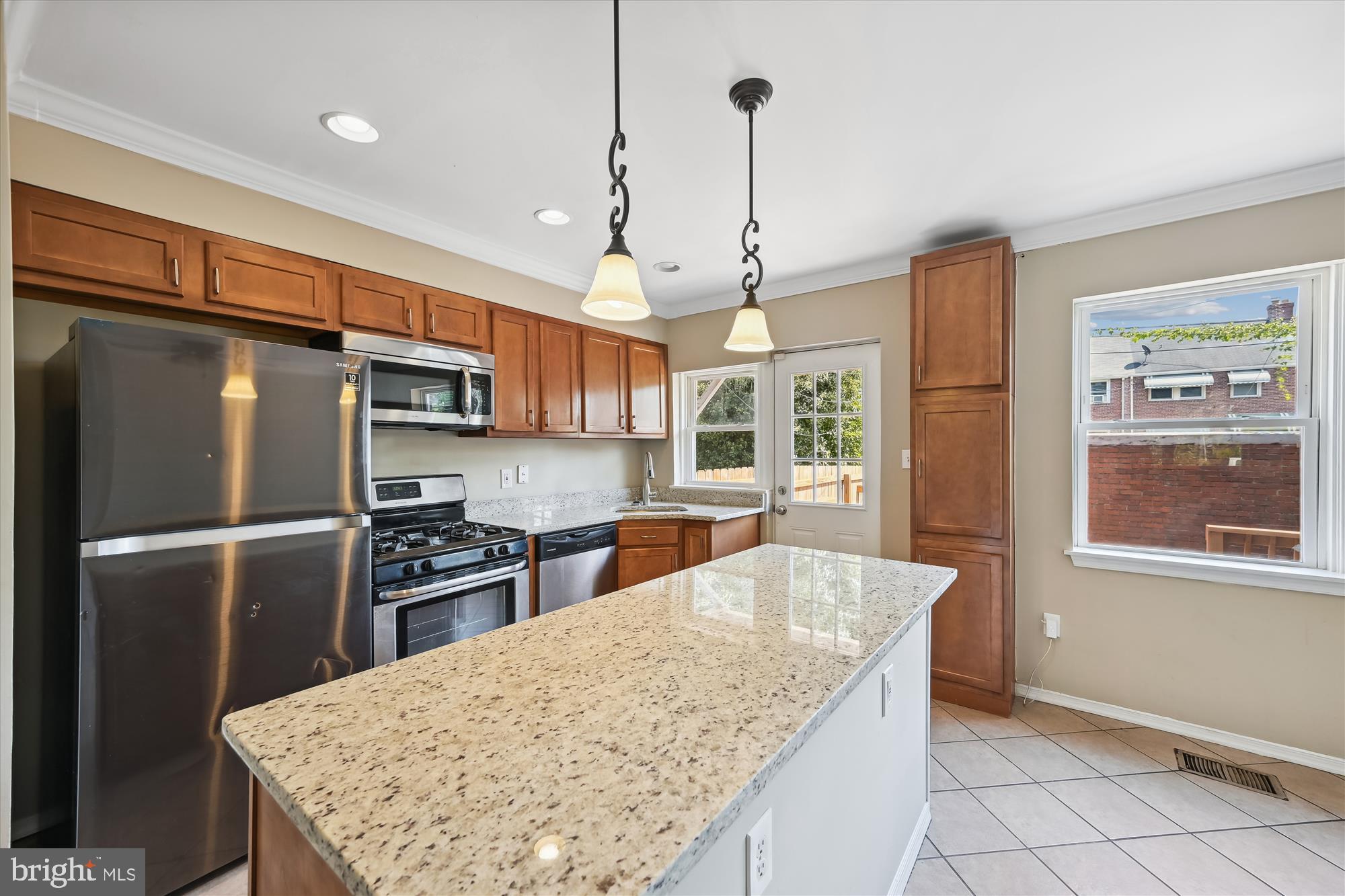 NORTHWOOD - Residential