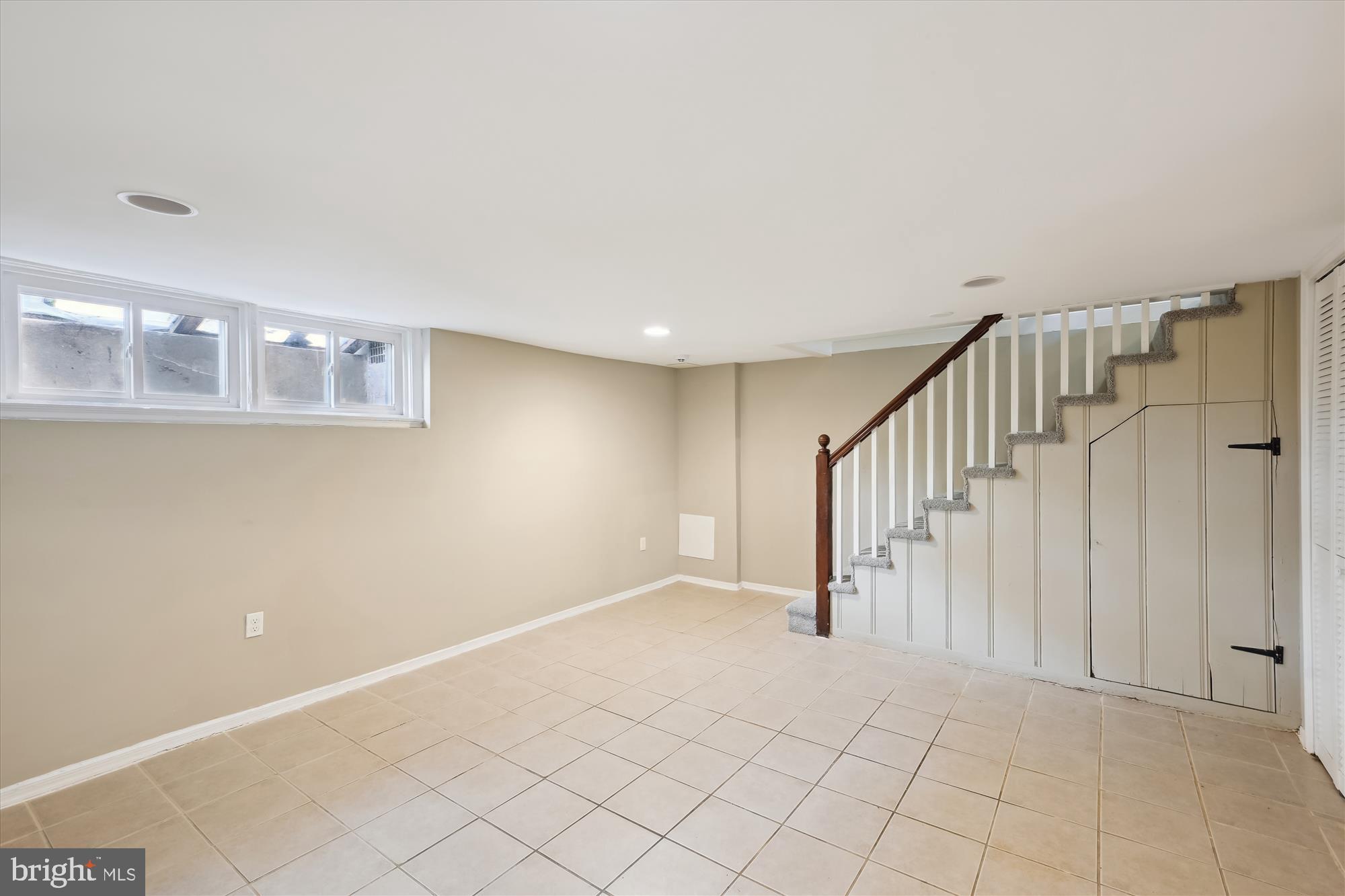 NORTHWOOD - Residential