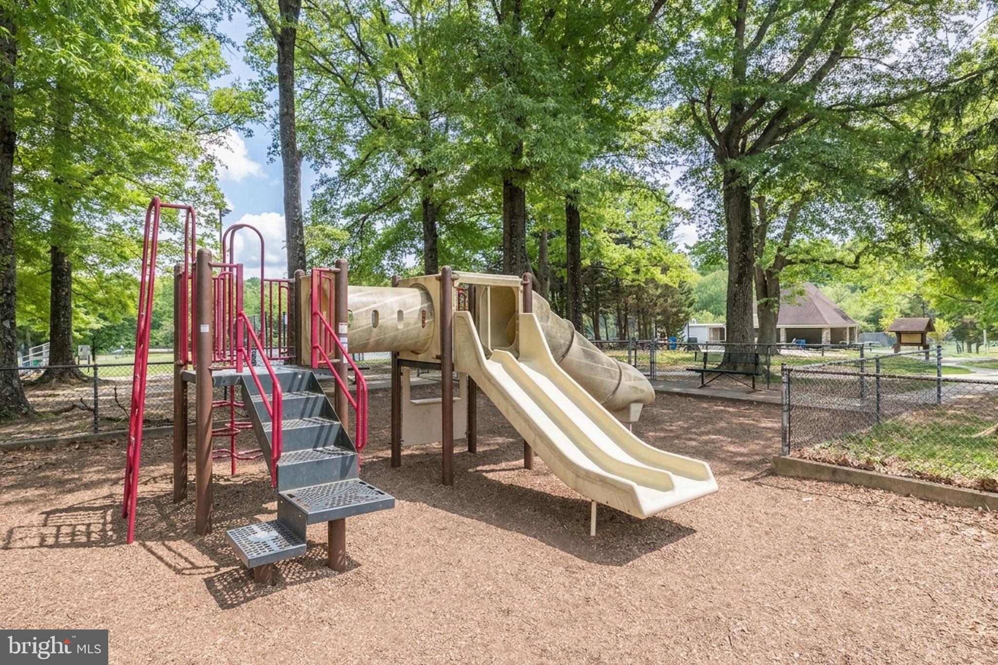 SLEEPY HOLLOW RUN - Residential