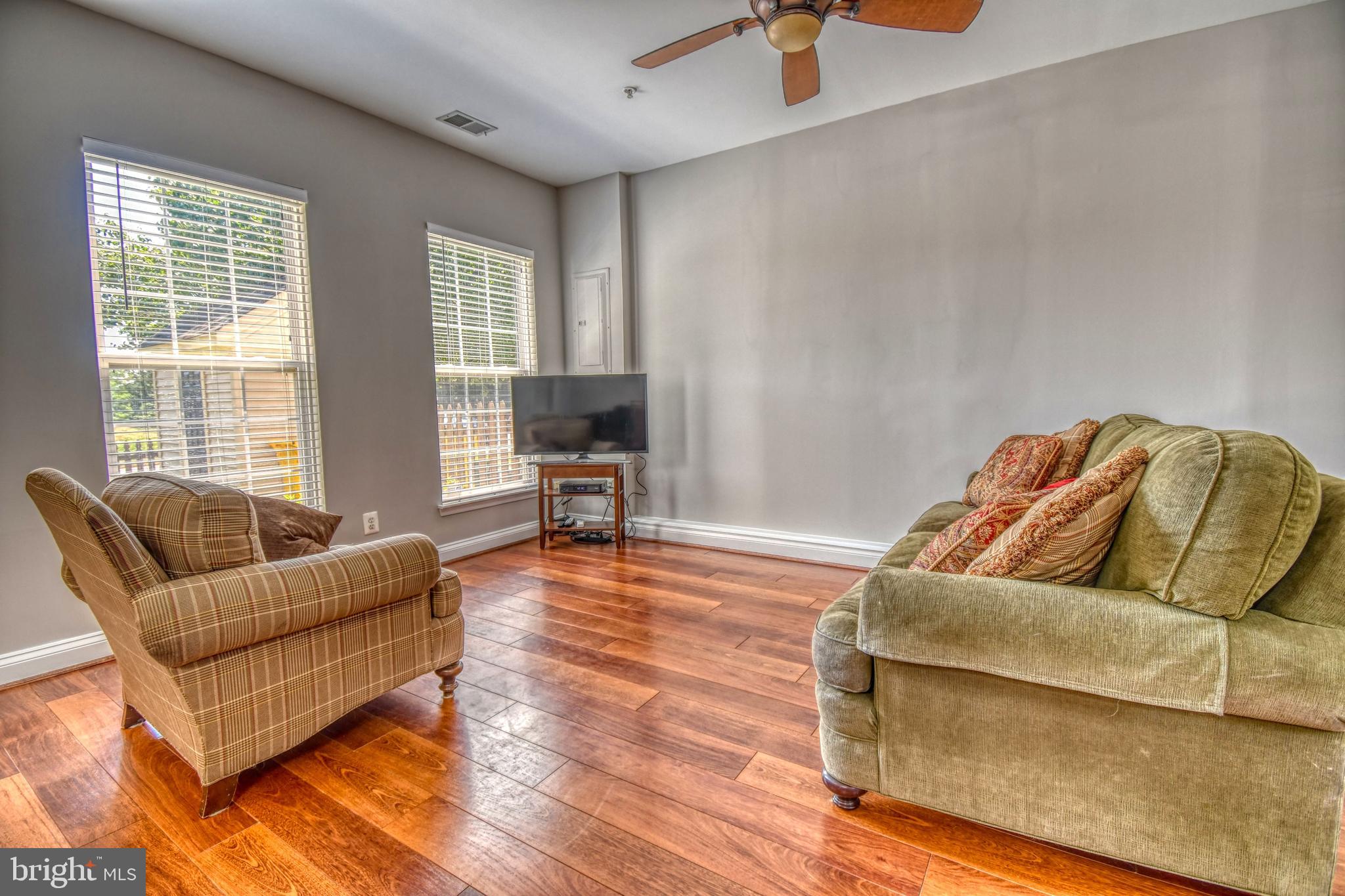 PINEY ORCHARD - Residential