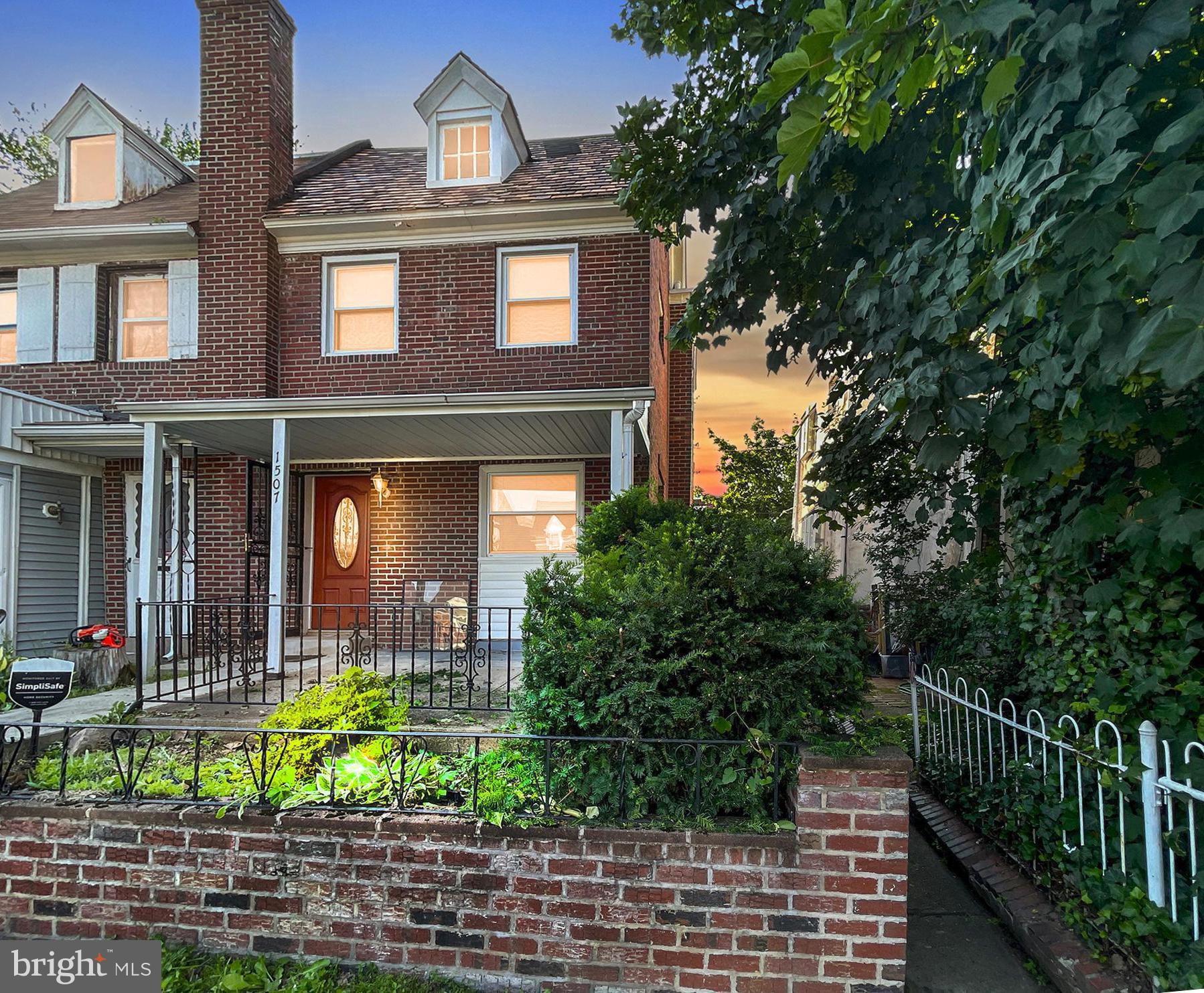 WEST OAK LANE - Residential