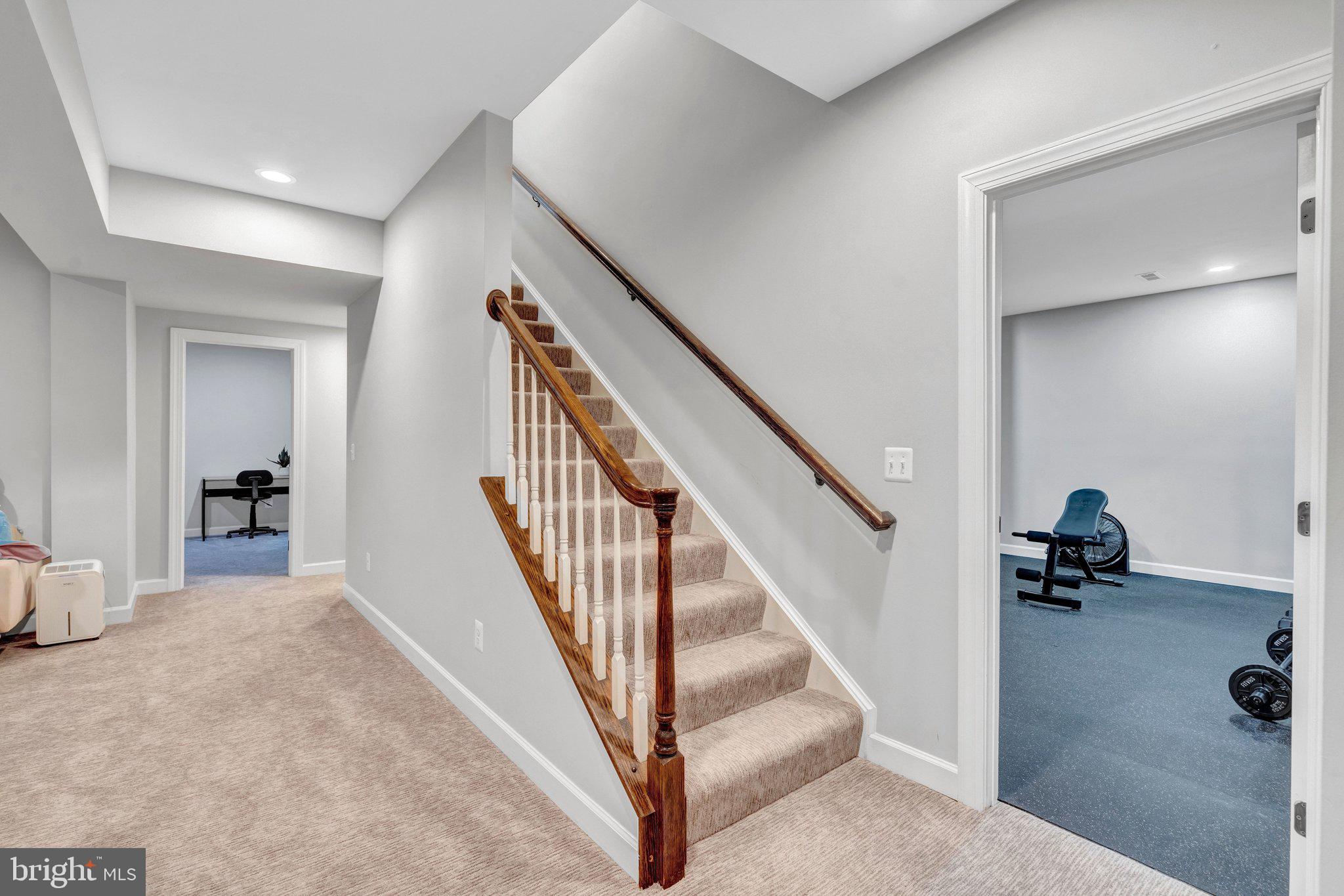 KENSINGTON MANOR - Residential
