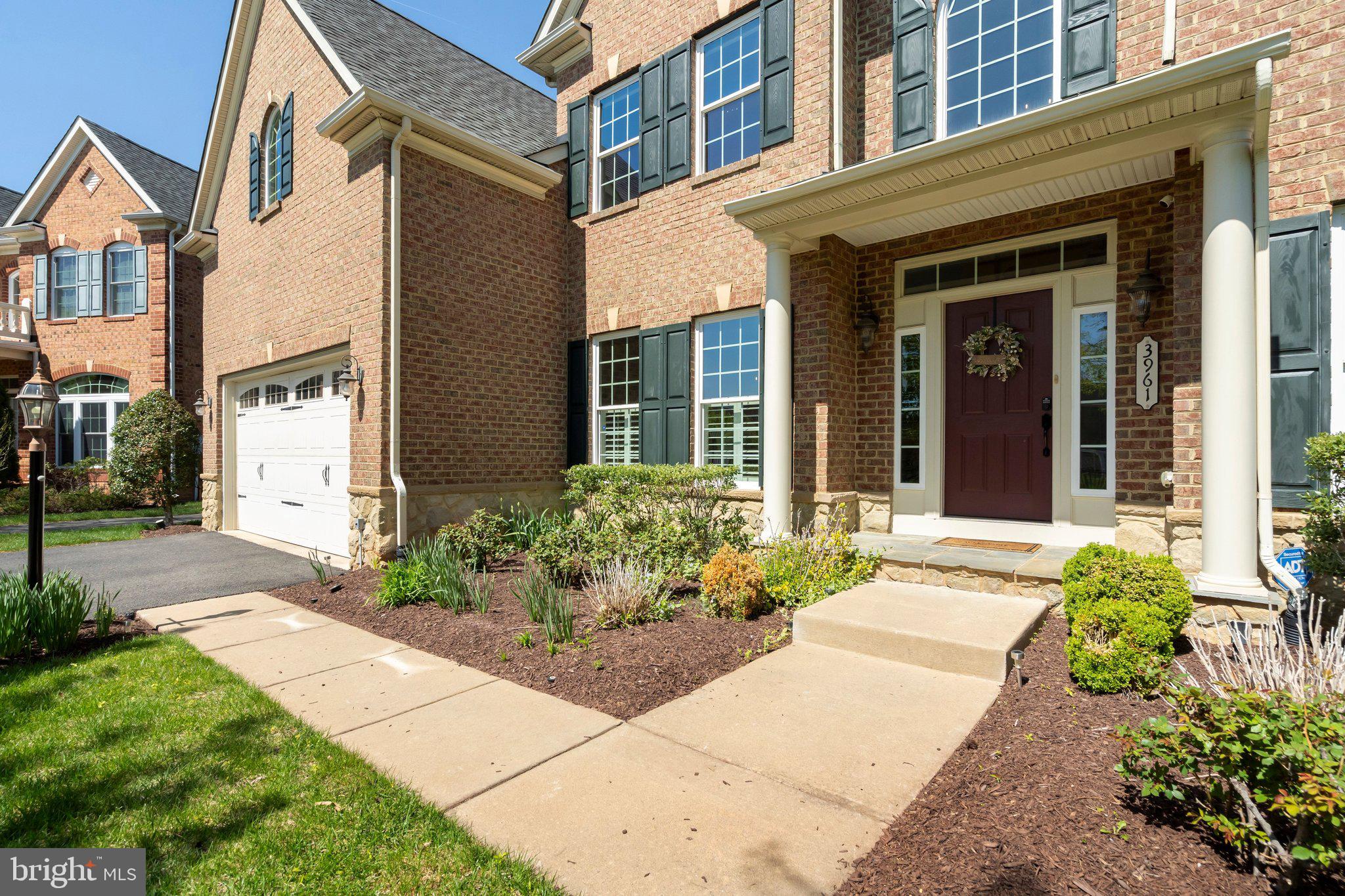 KENSINGTON MANOR - Residential