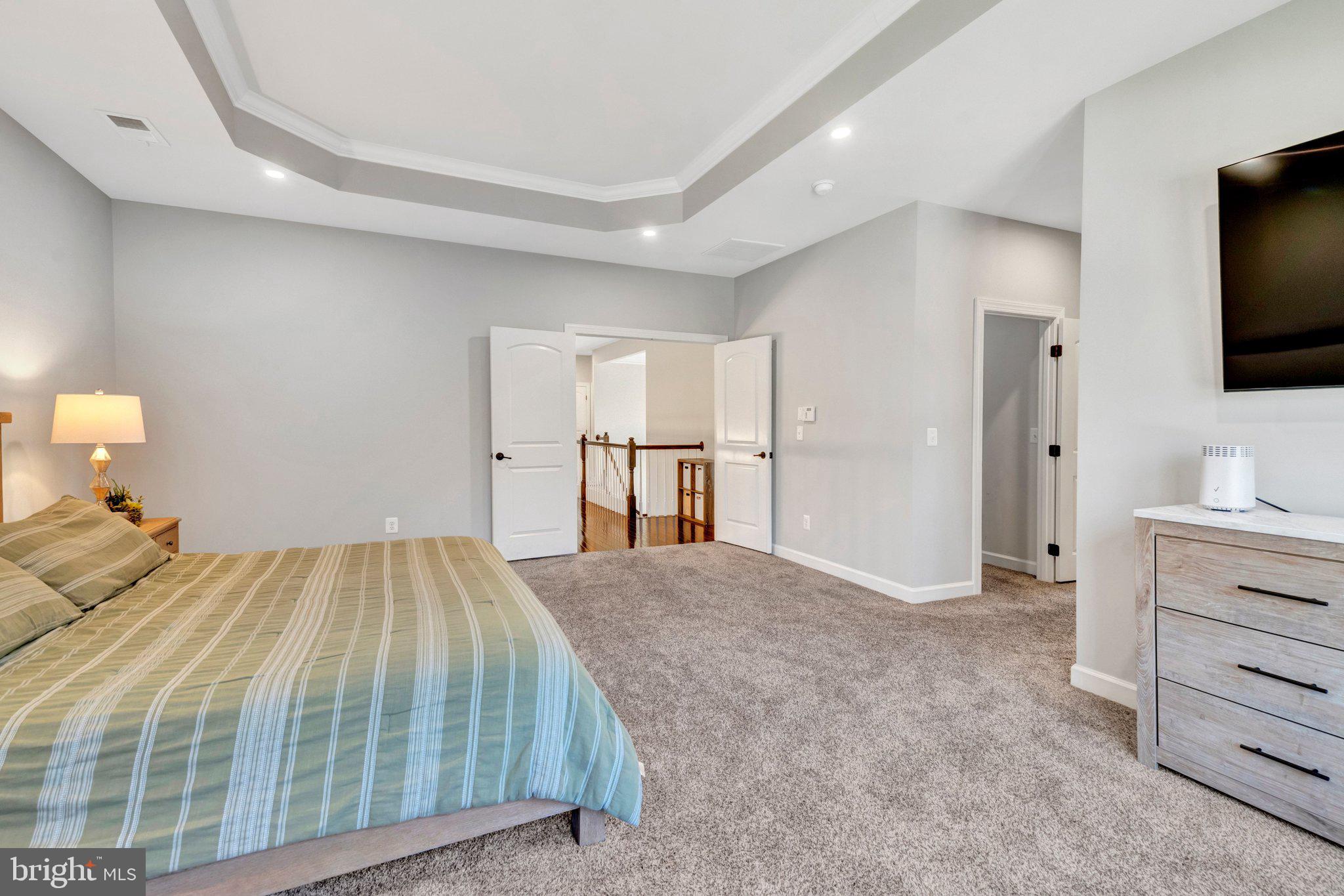 KENSINGTON MANOR - Residential