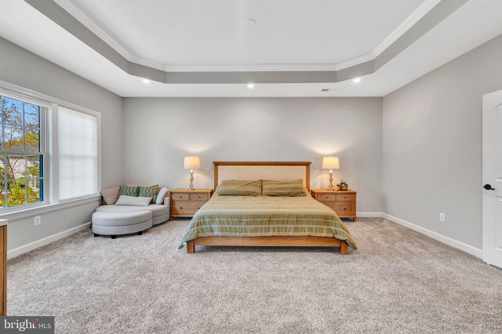 KENSINGTON MANOR - Residential