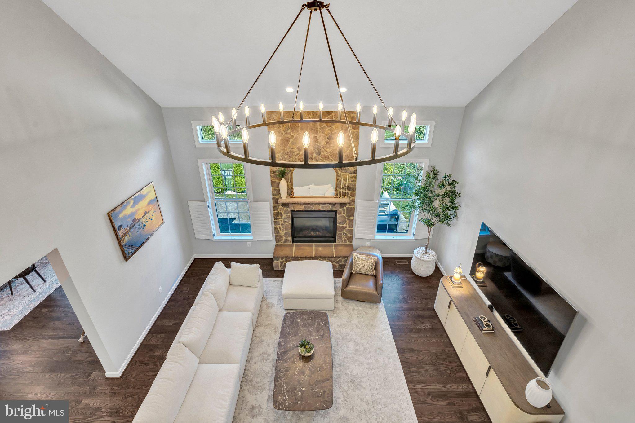KENSINGTON MANOR - Residential
