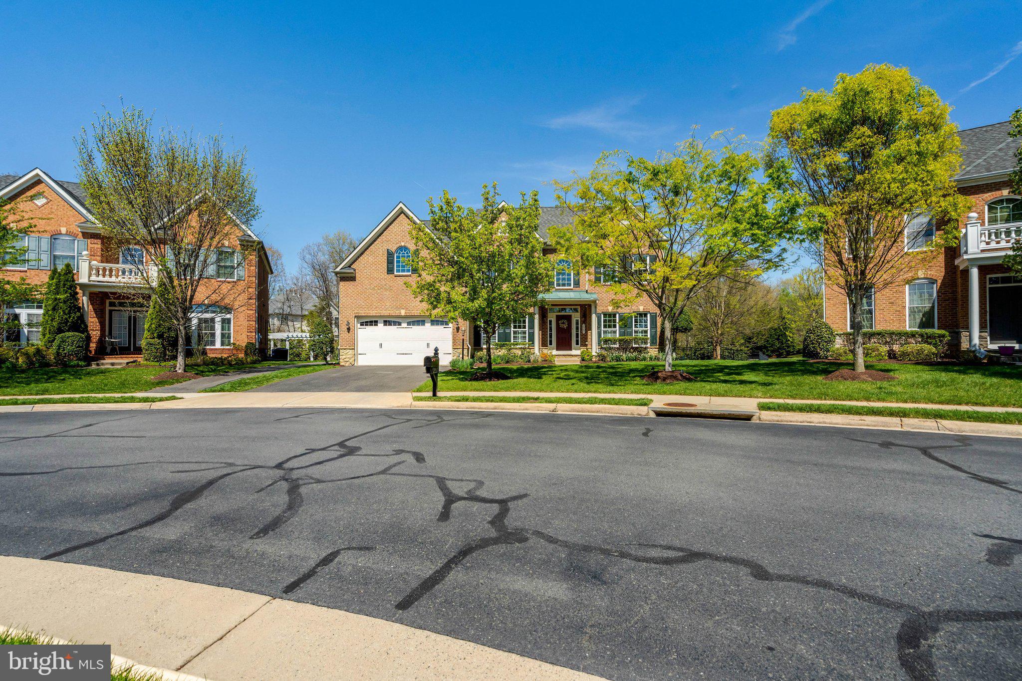 KENSINGTON MANOR - Residential