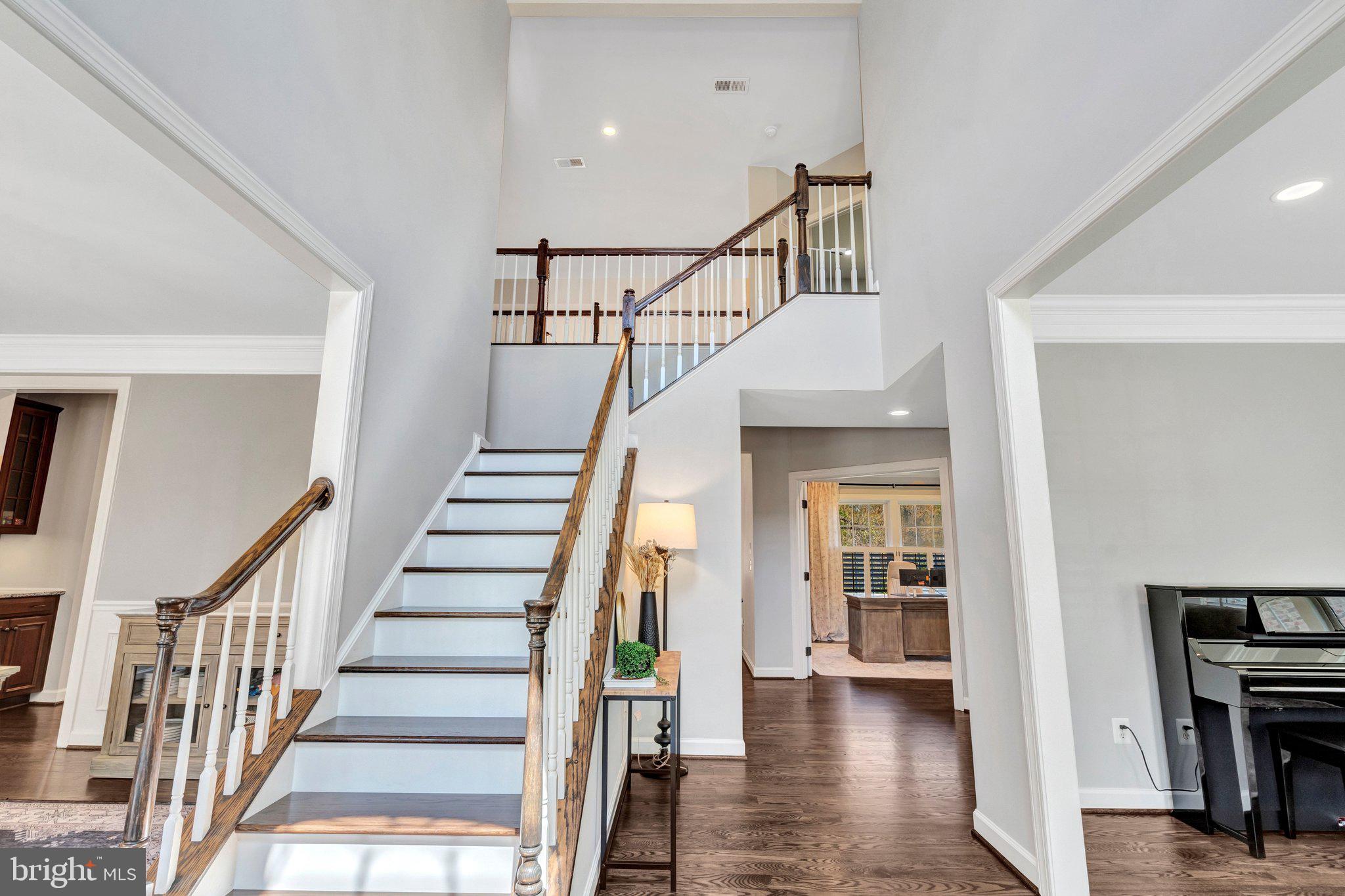 KENSINGTON MANOR - Residential