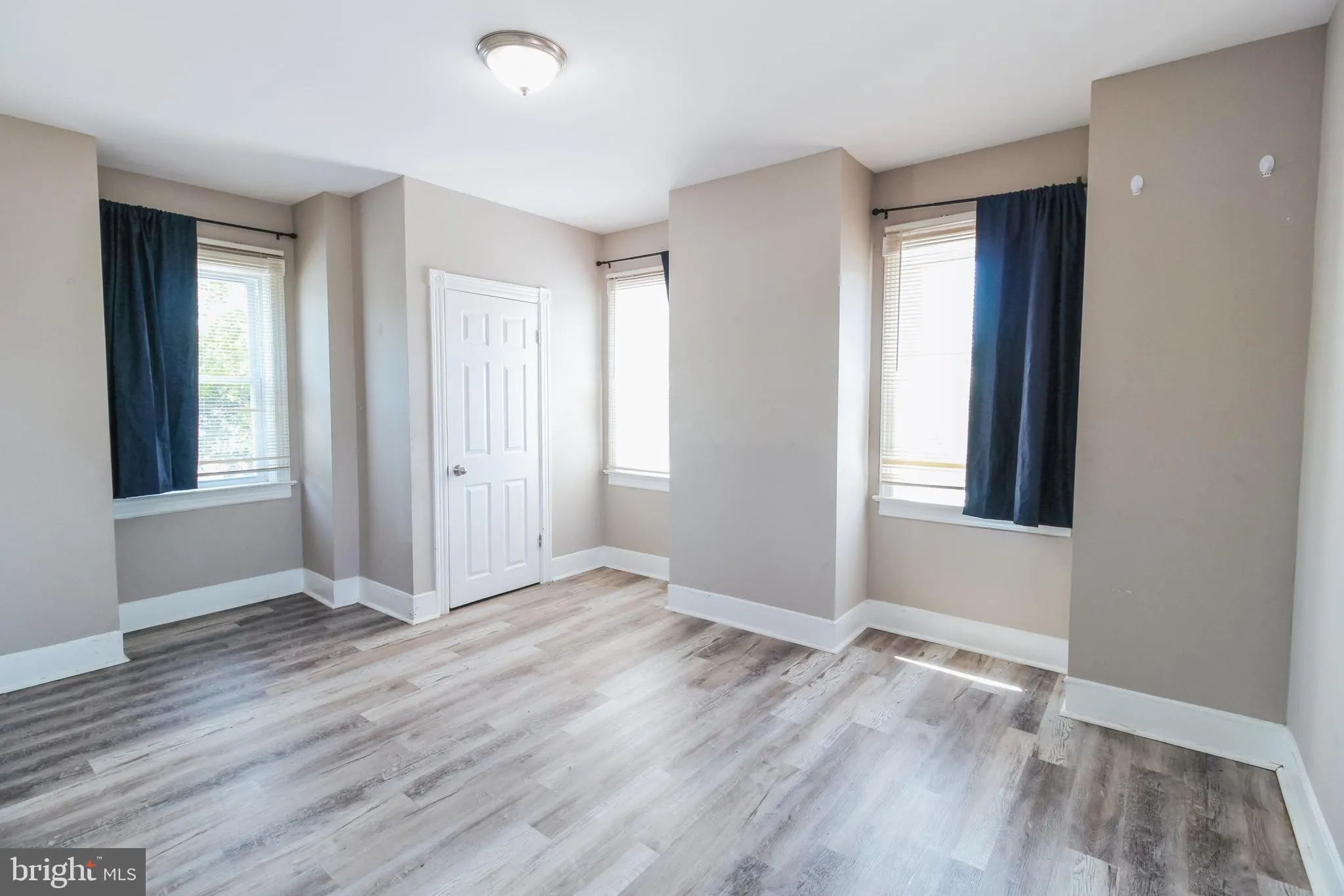 Ewing, New Jersey 08618, United States, 10 Bedrooms Bedrooms, ,Residential,Active,166939