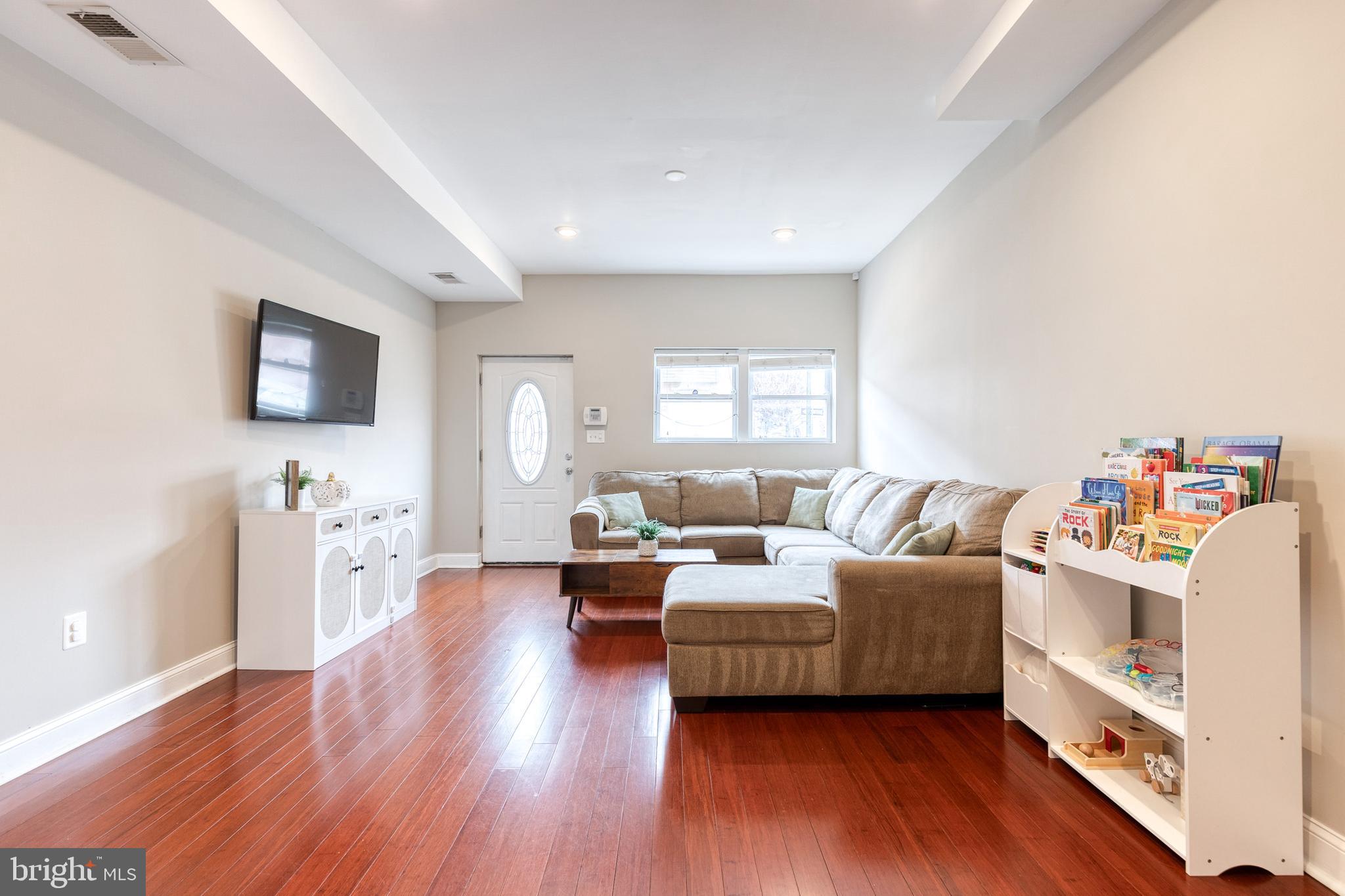 GREEKTOWN - Residential