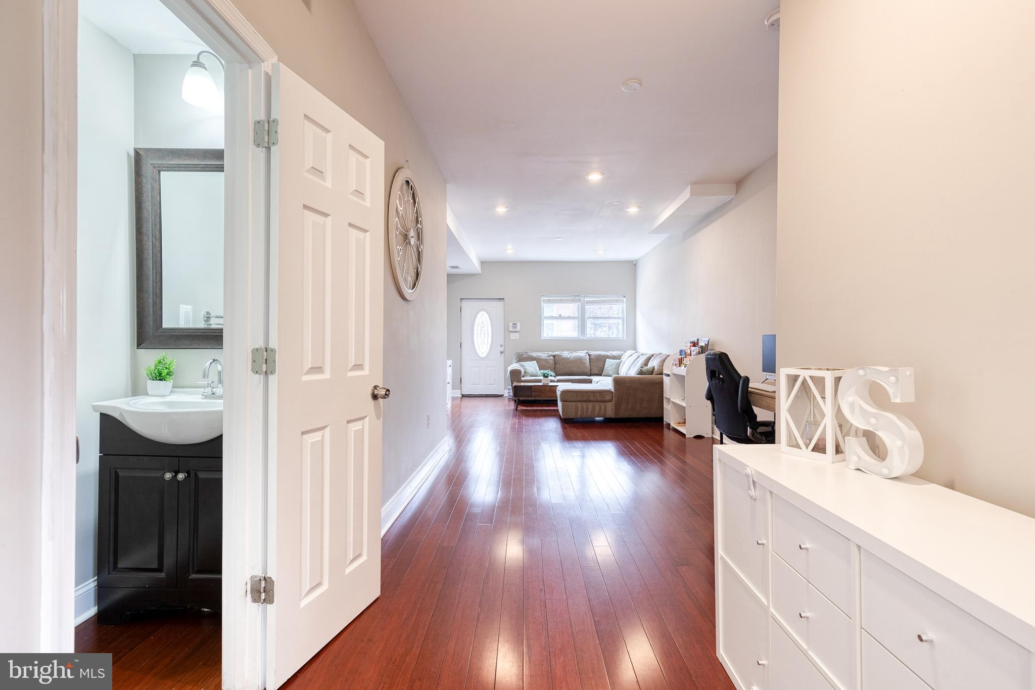 GREEKTOWN - Residential