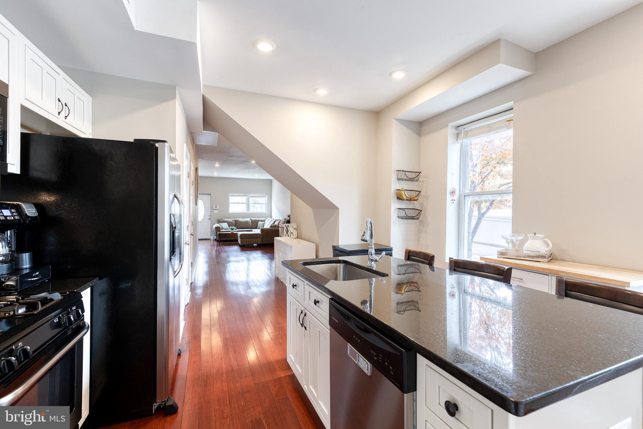 GREEKTOWN - Residential