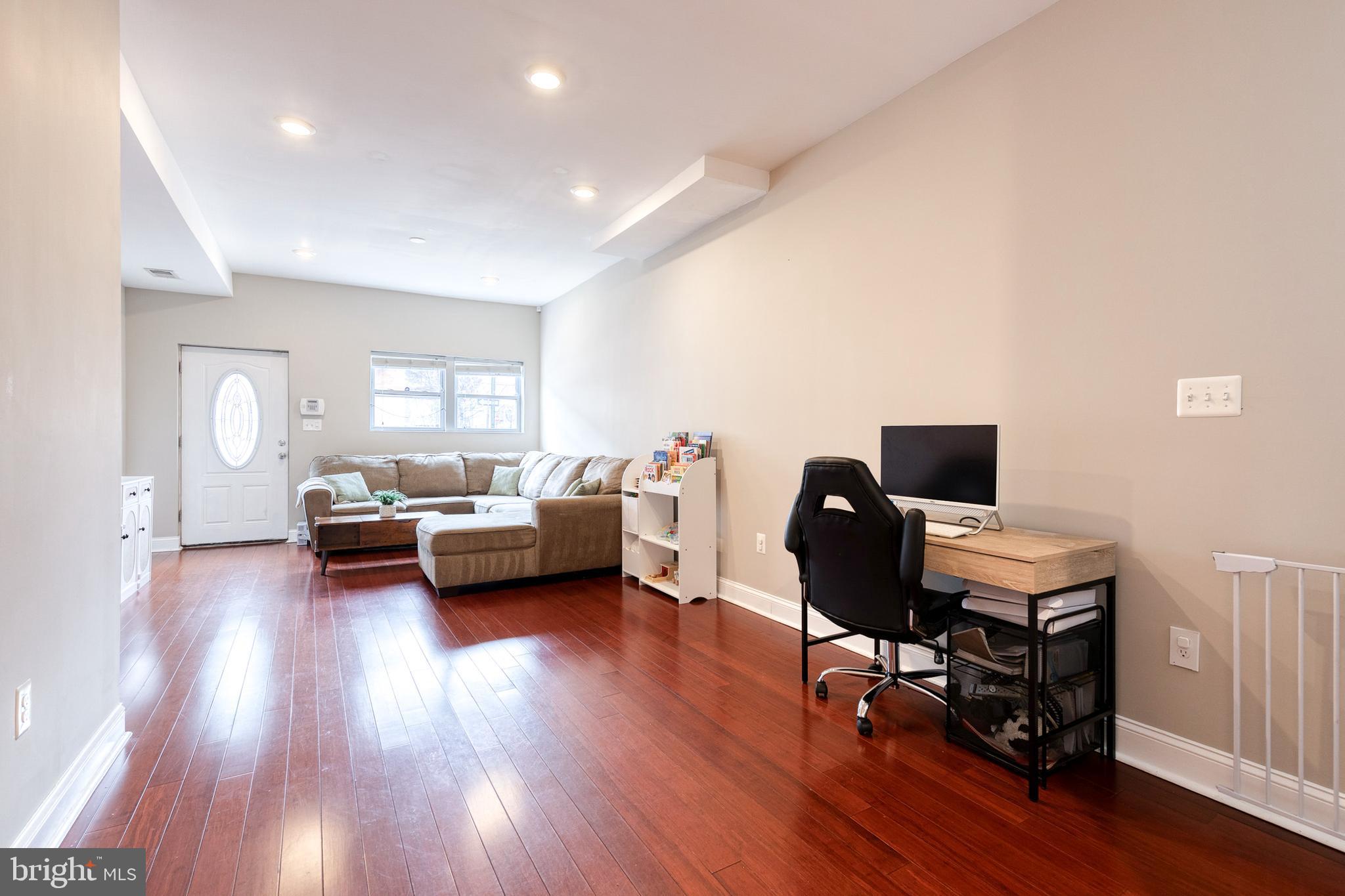 GREEKTOWN - Residential