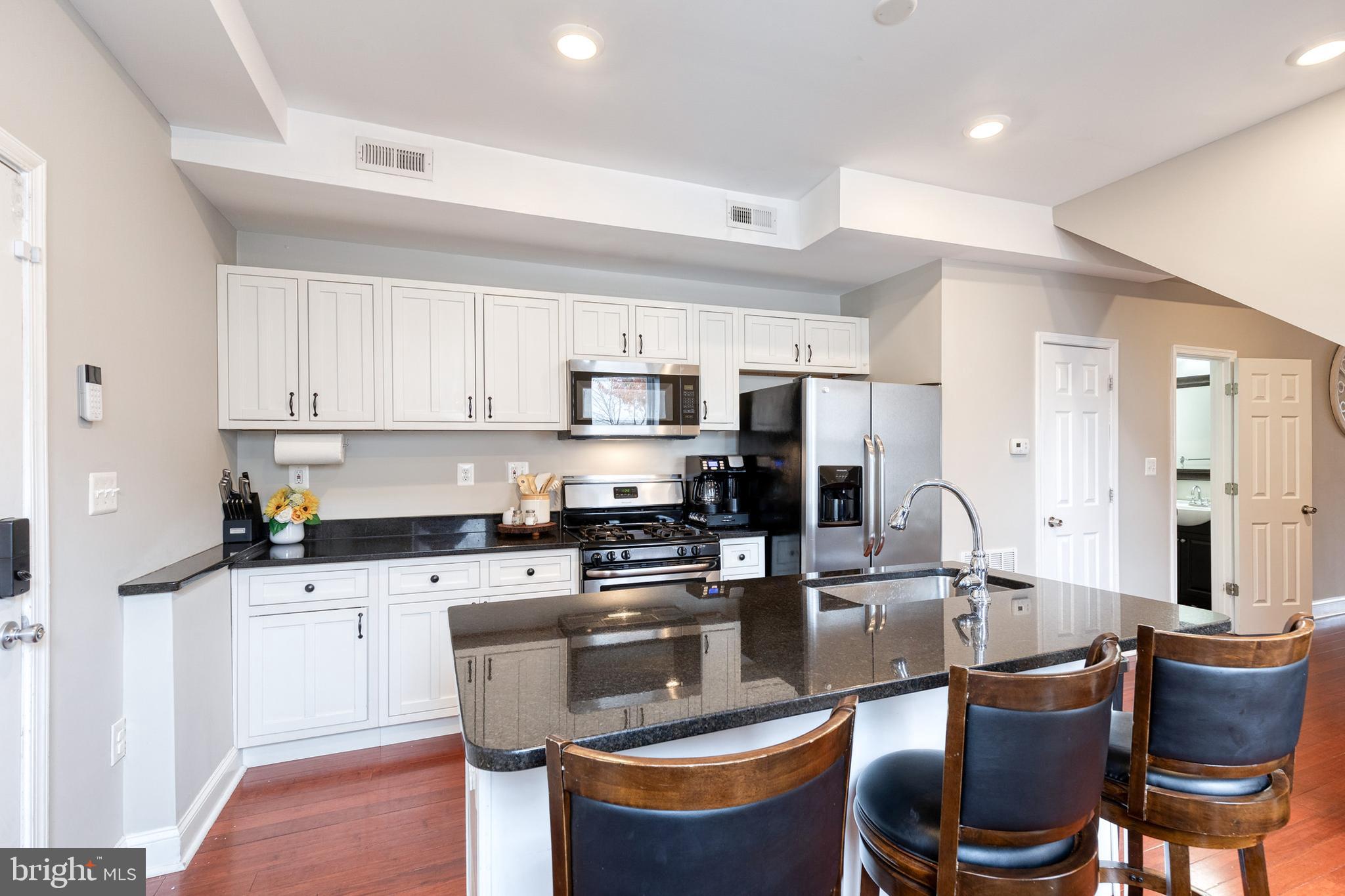 GREEKTOWN - Residential