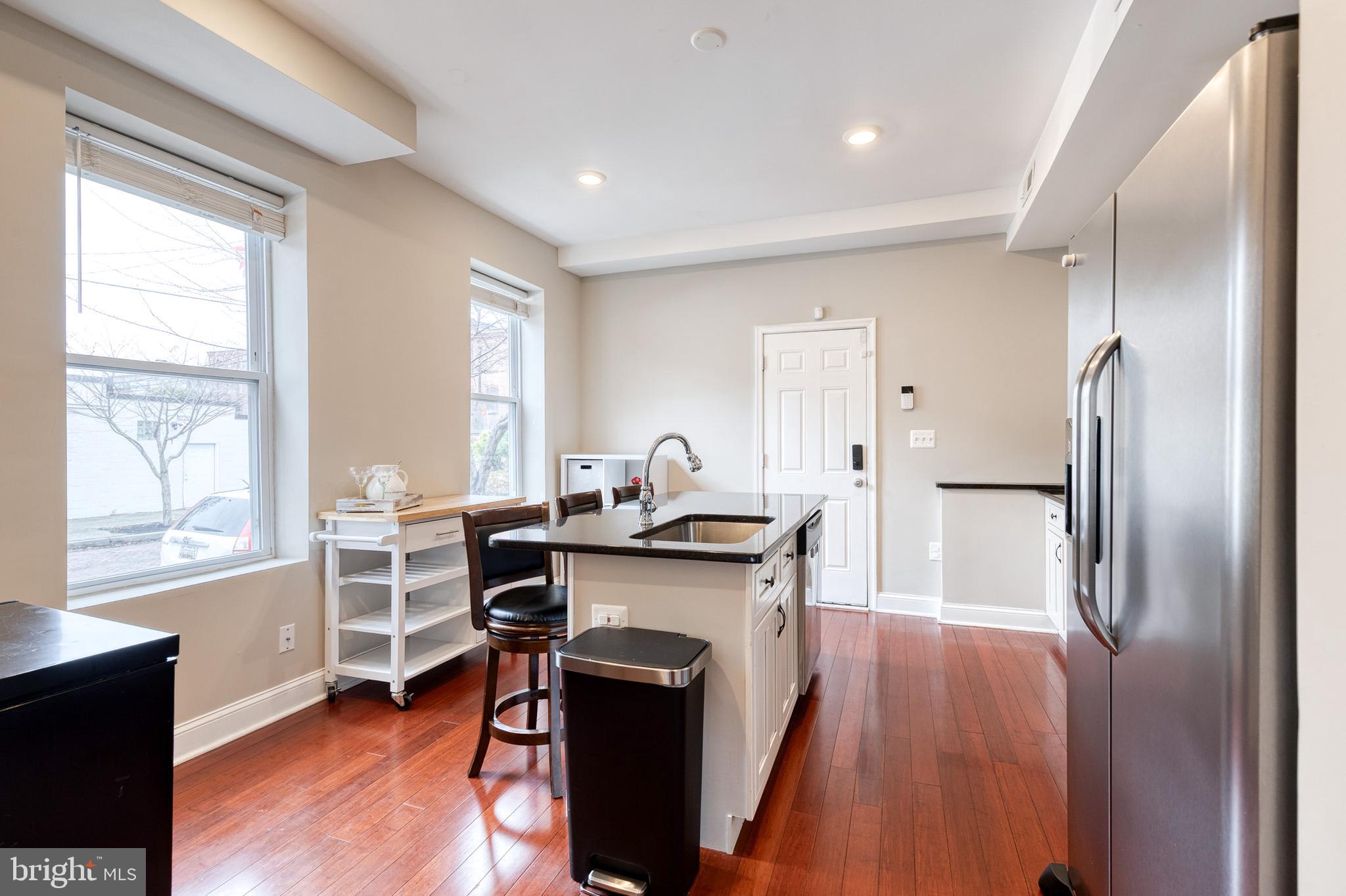 GREEKTOWN - Residential