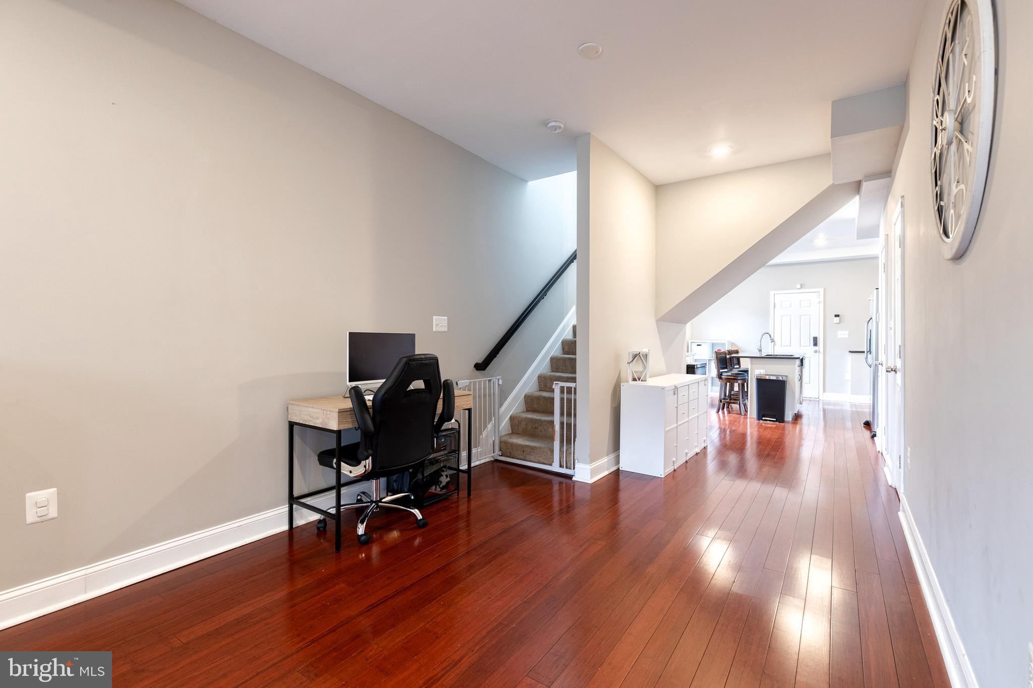 GREEKTOWN - Residential