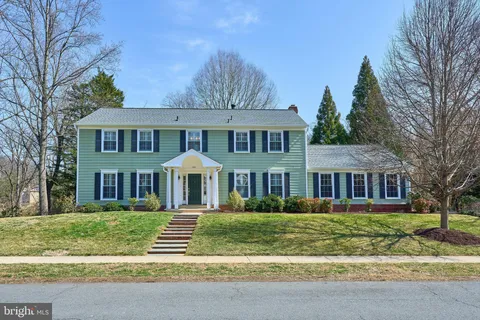 1641 Maddux Lane, McLean, VA MLS: VAFX2226386