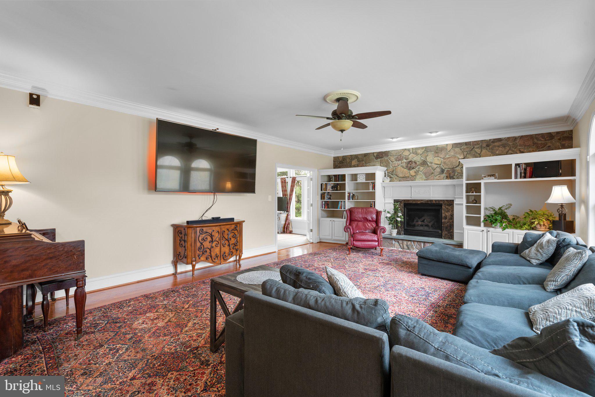 DAMASCUS OUTSIDE - Residential