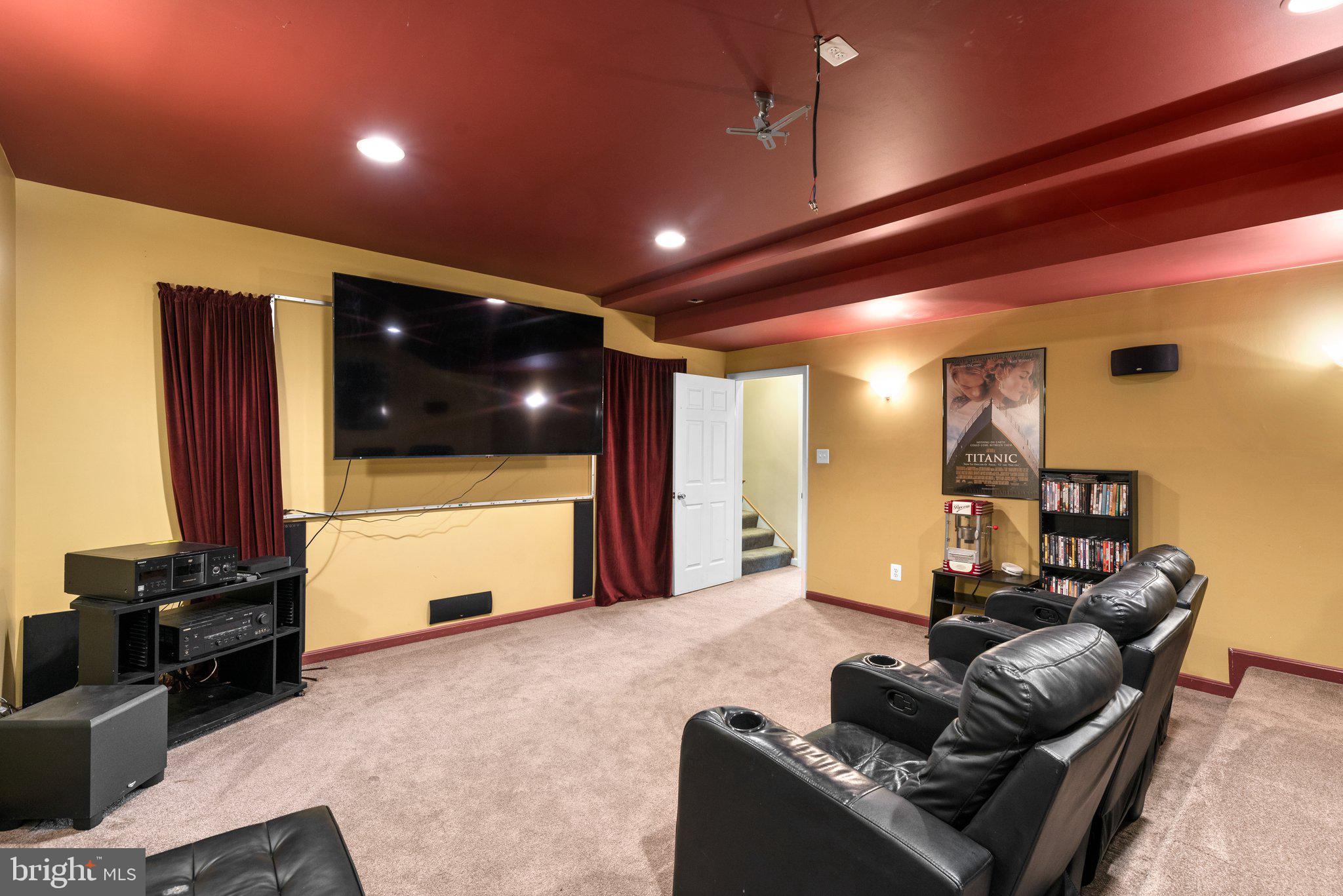 DAMASCUS OUTSIDE - Residential