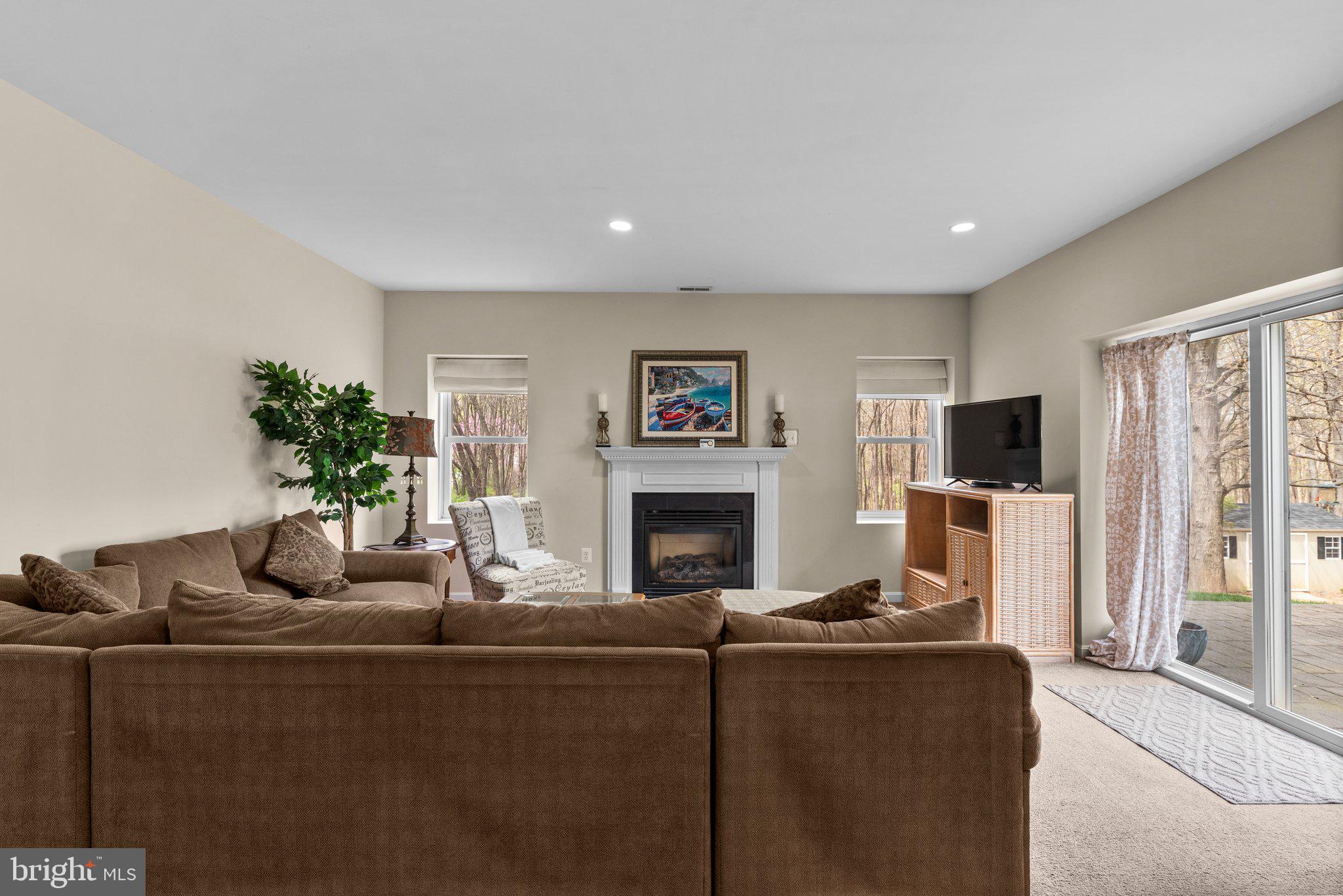 DAMASCUS OUTSIDE - Residential