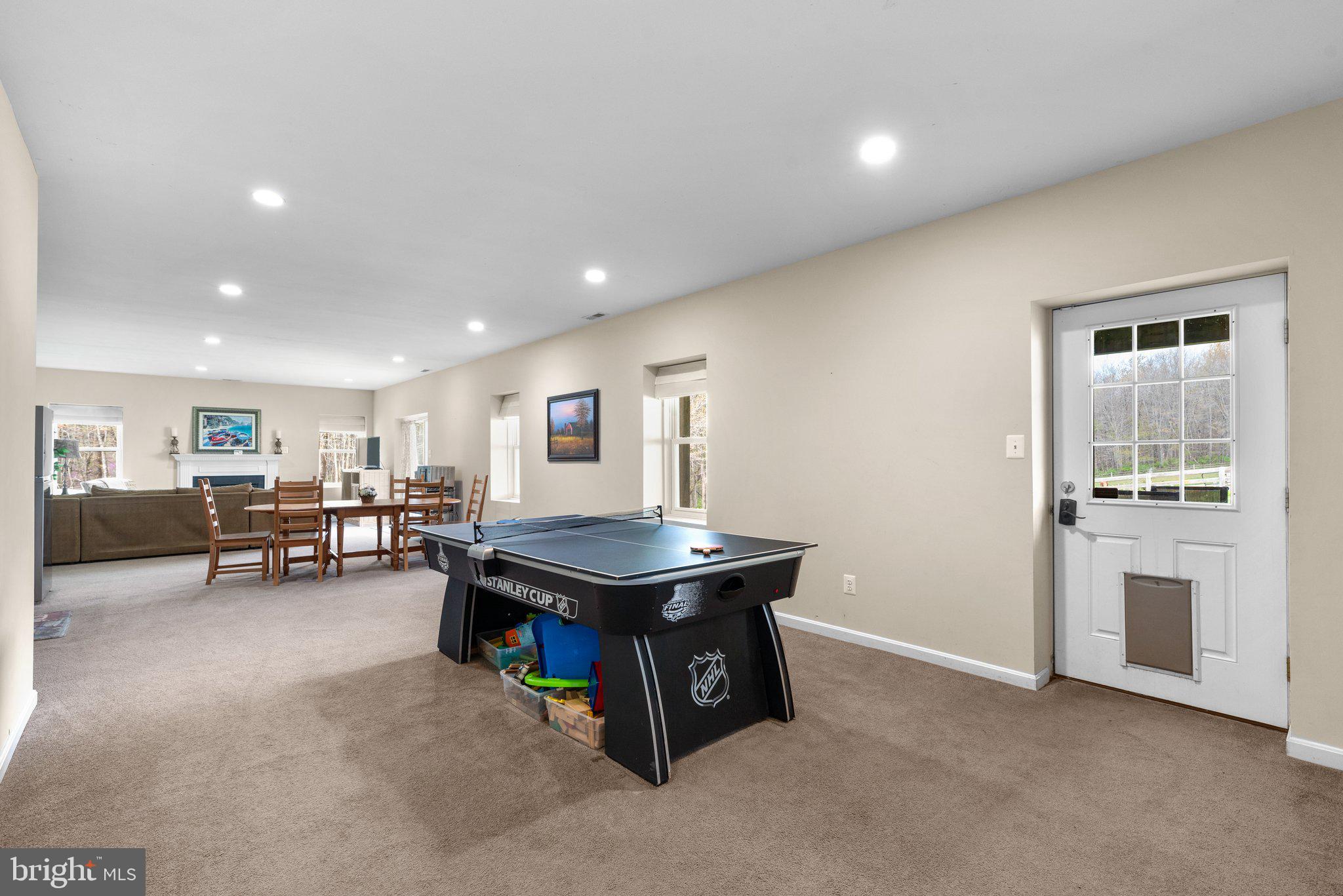 DAMASCUS OUTSIDE - Residential