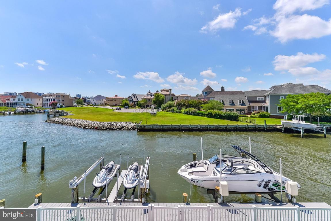 HERON HARBOUR - Residential