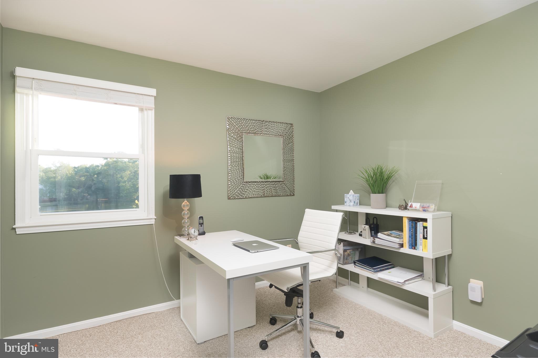 LAKE DEVEREUX - Residential