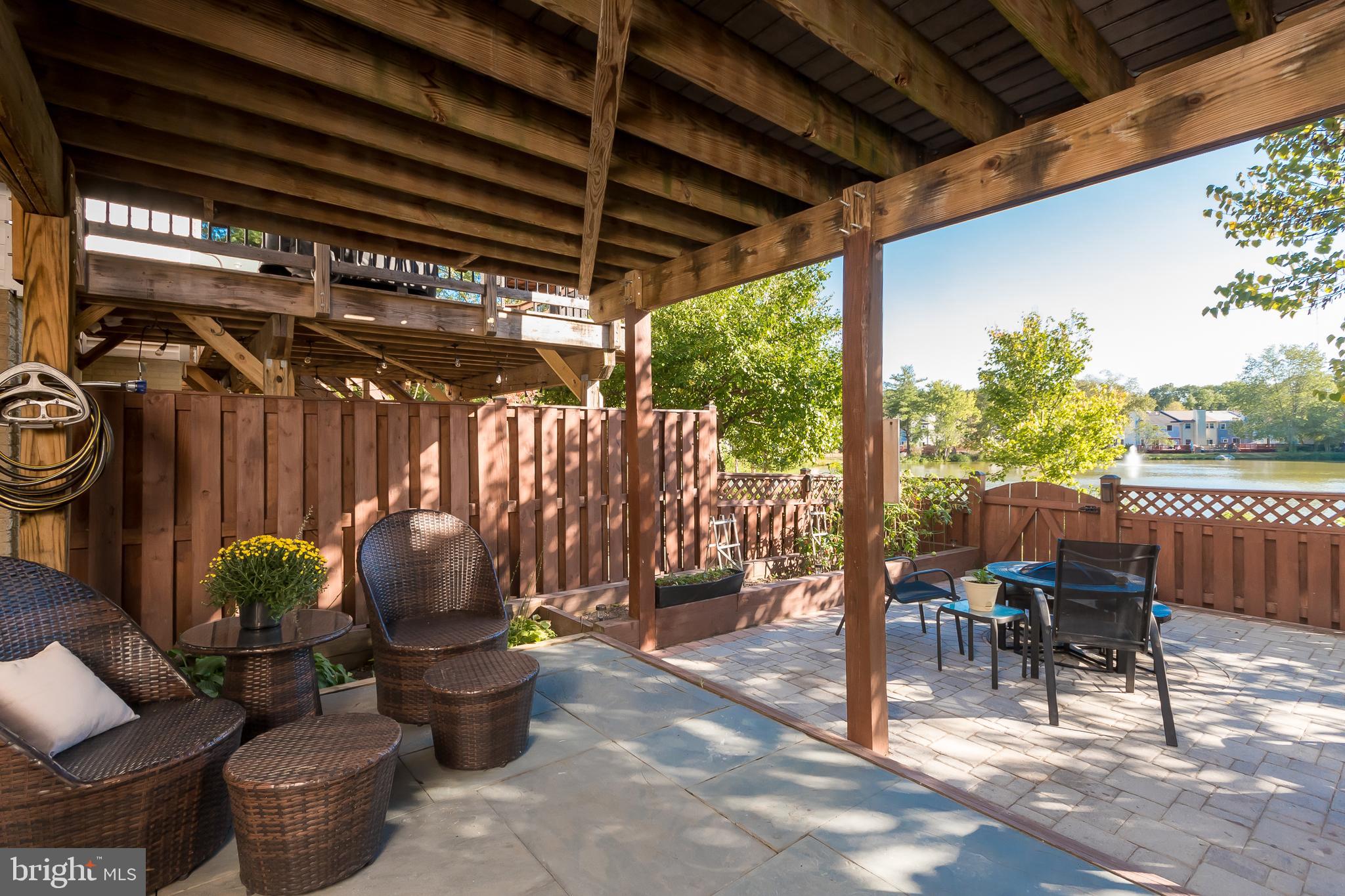 LAKE DEVEREUX - Residential