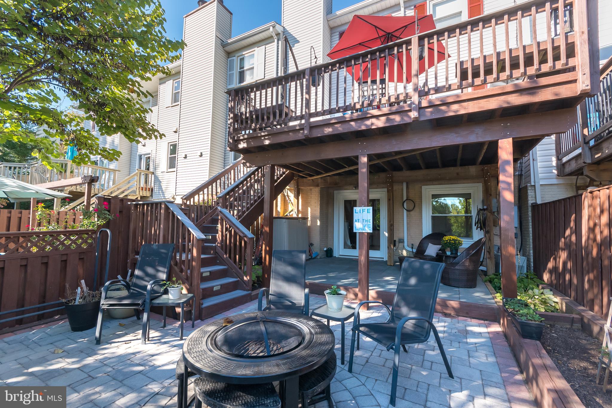 LAKE DEVEREUX - Residential