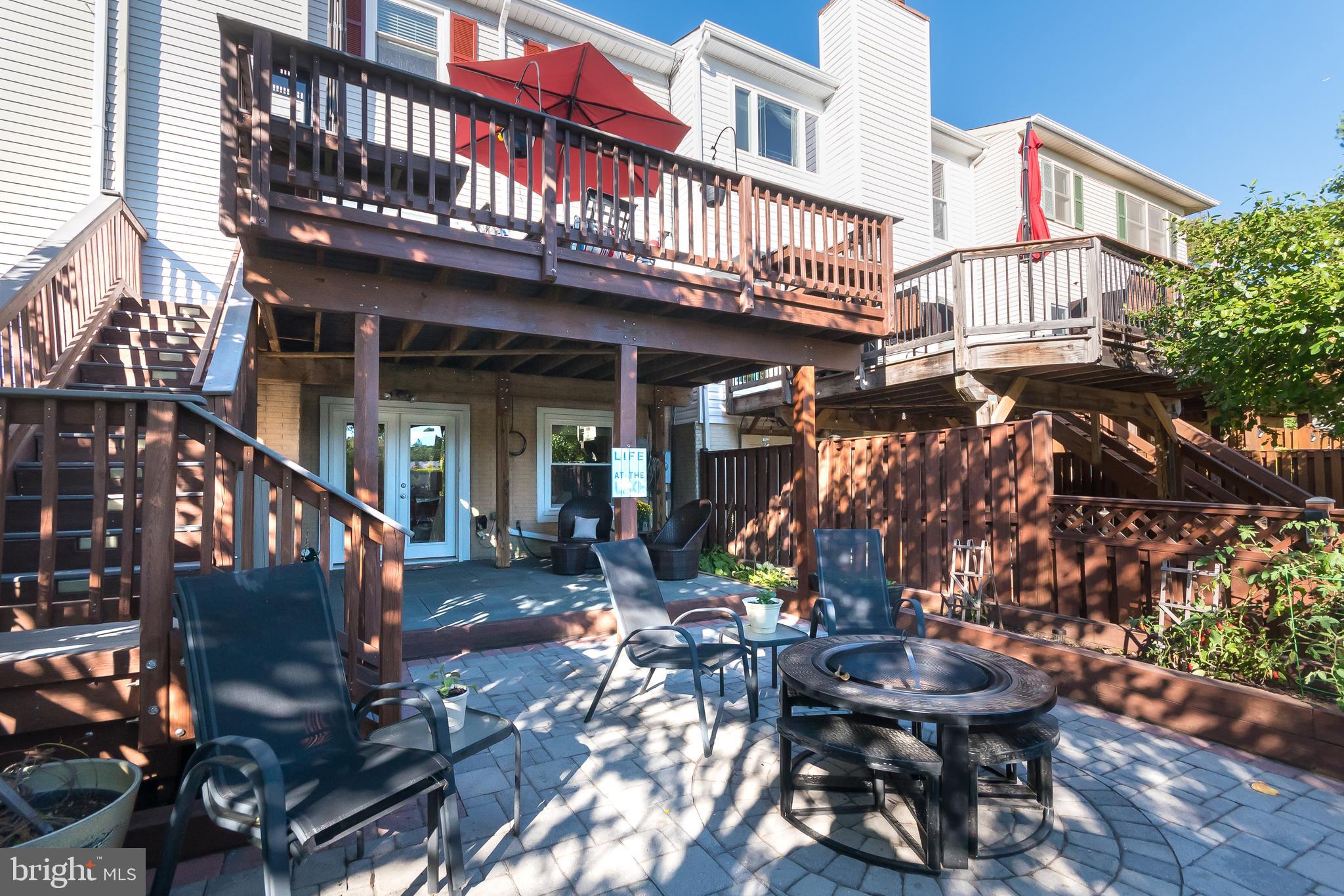 LAKE DEVEREUX - Residential