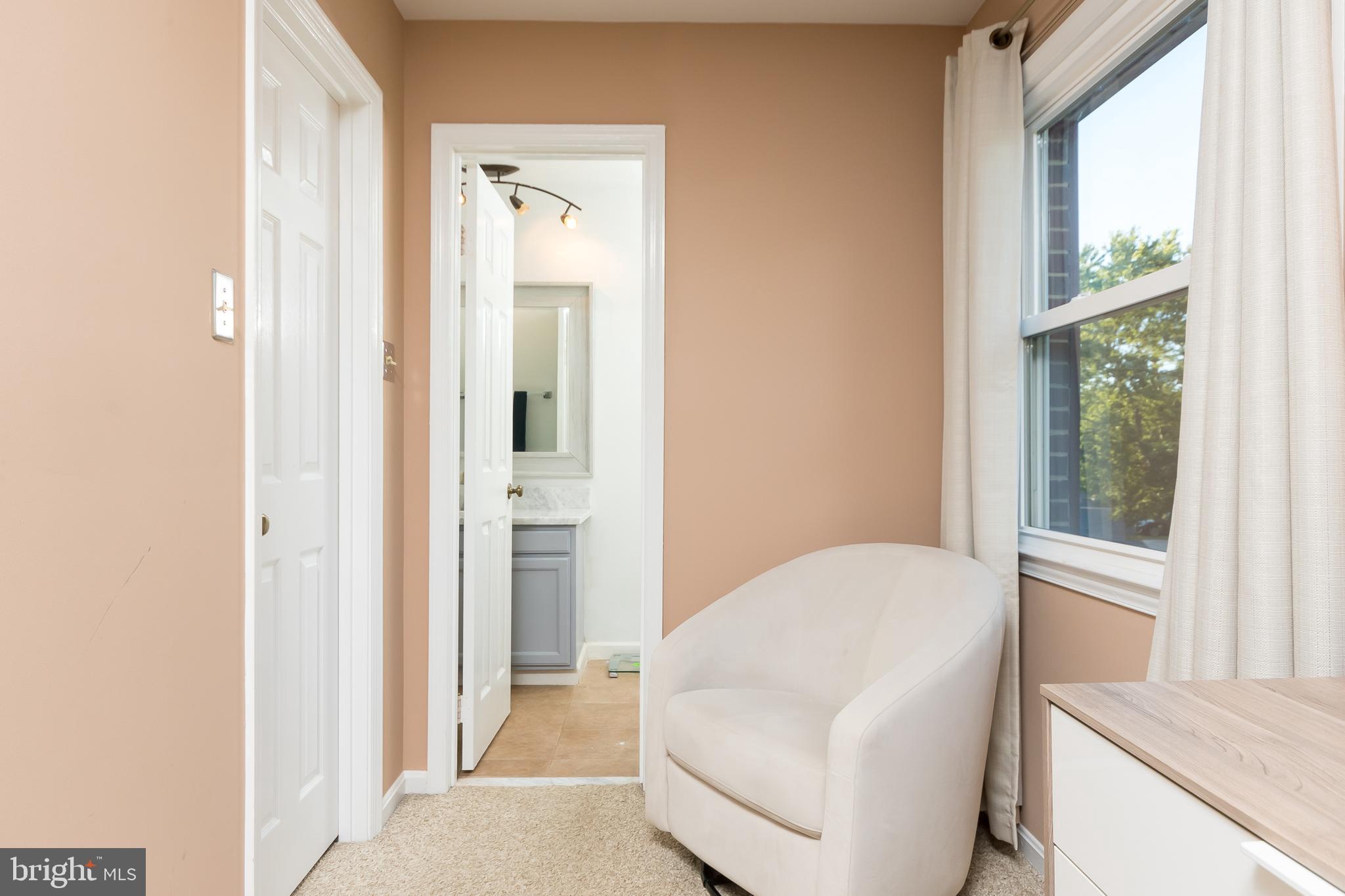 LAKE DEVEREUX - Residential