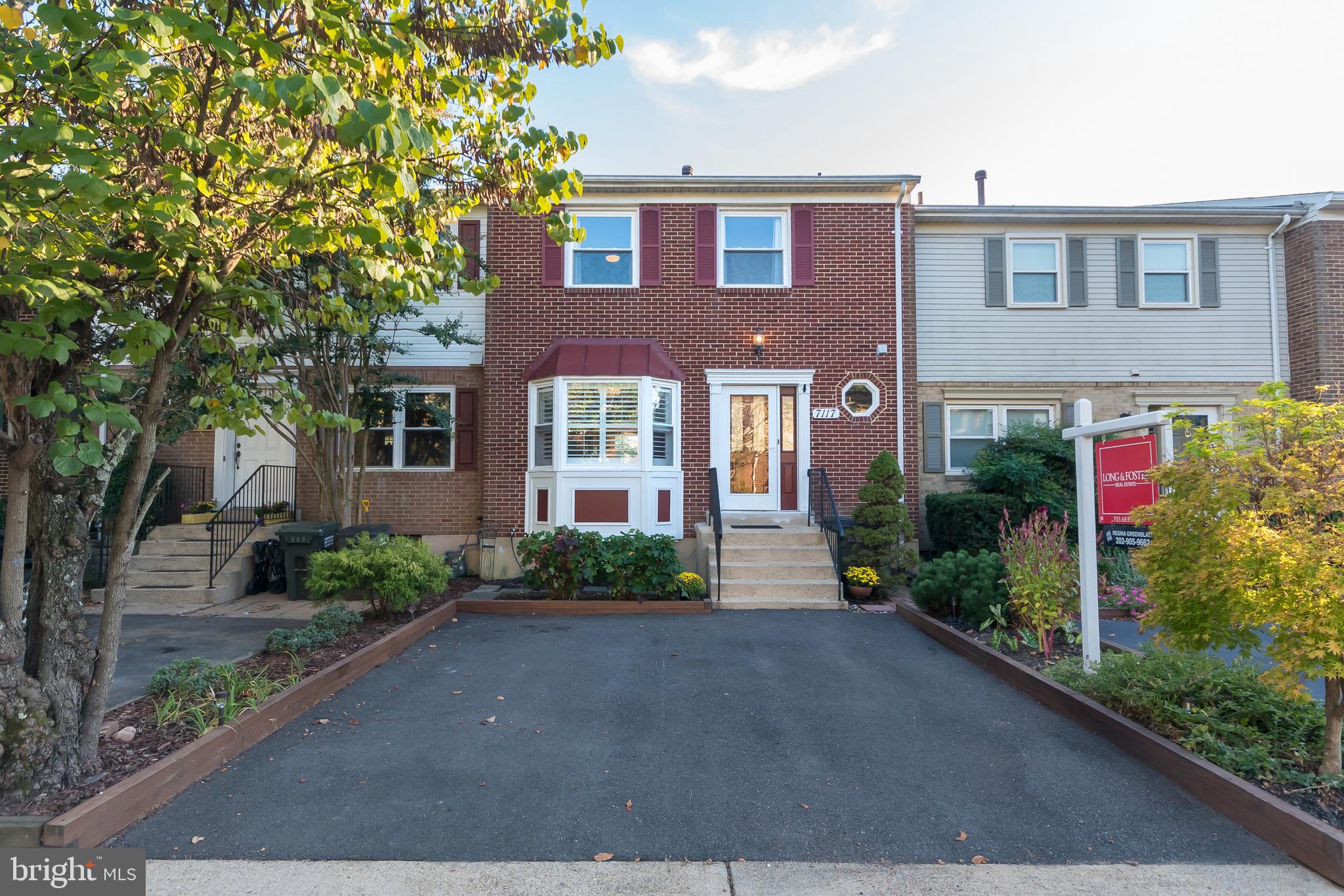 LAKE DEVEREUX - Residential