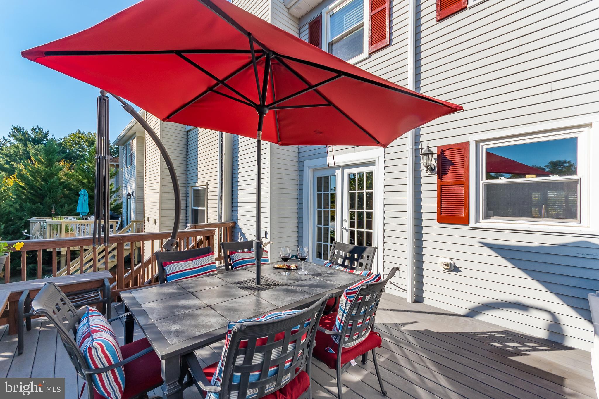 LAKE DEVEREUX - Residential