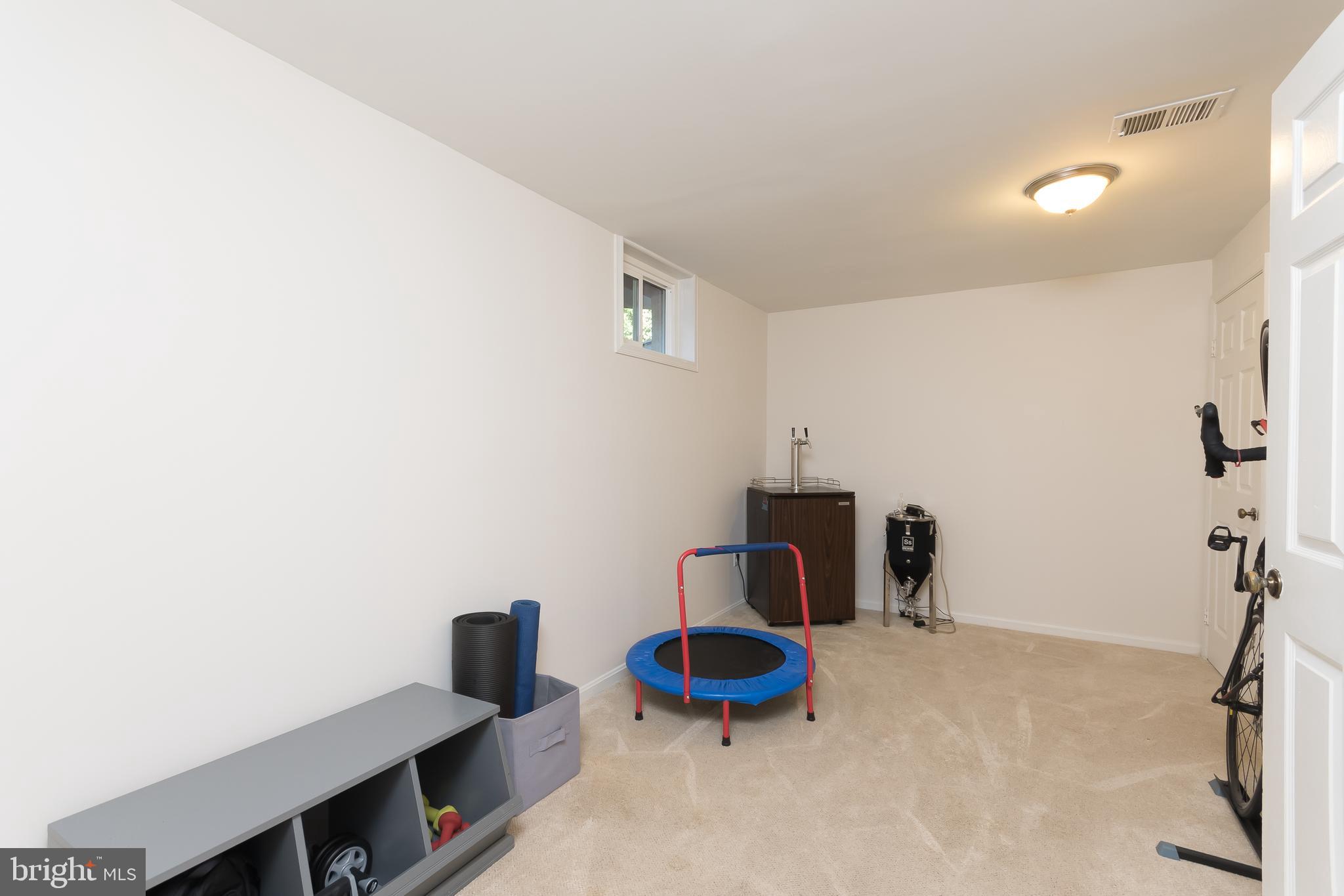 LAKE DEVEREUX - Residential