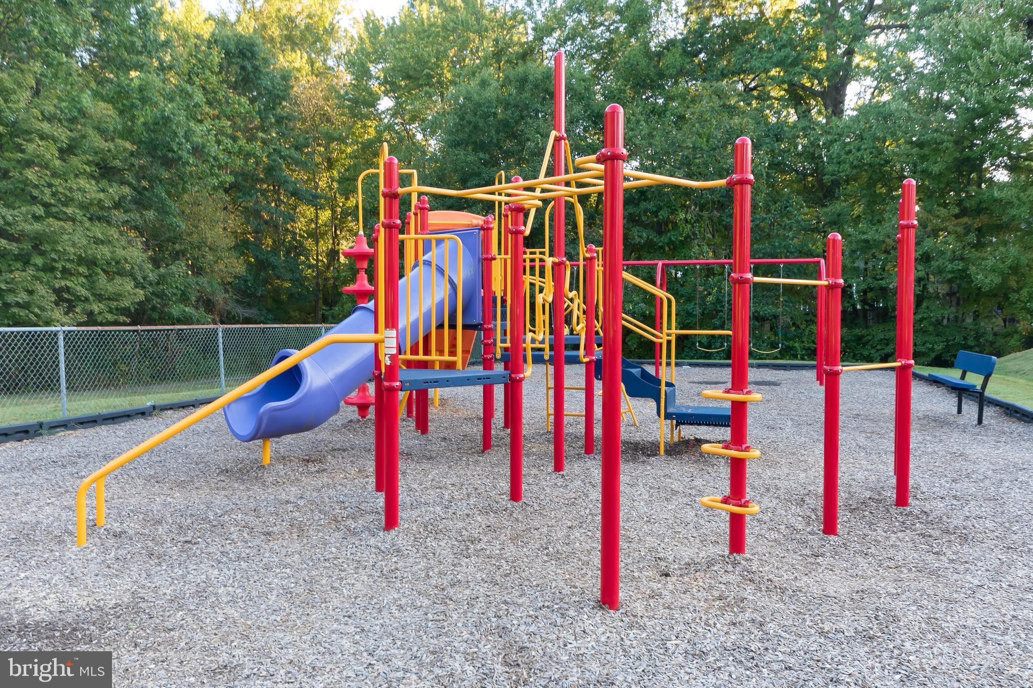 LAKE DEVEREUX - Residential