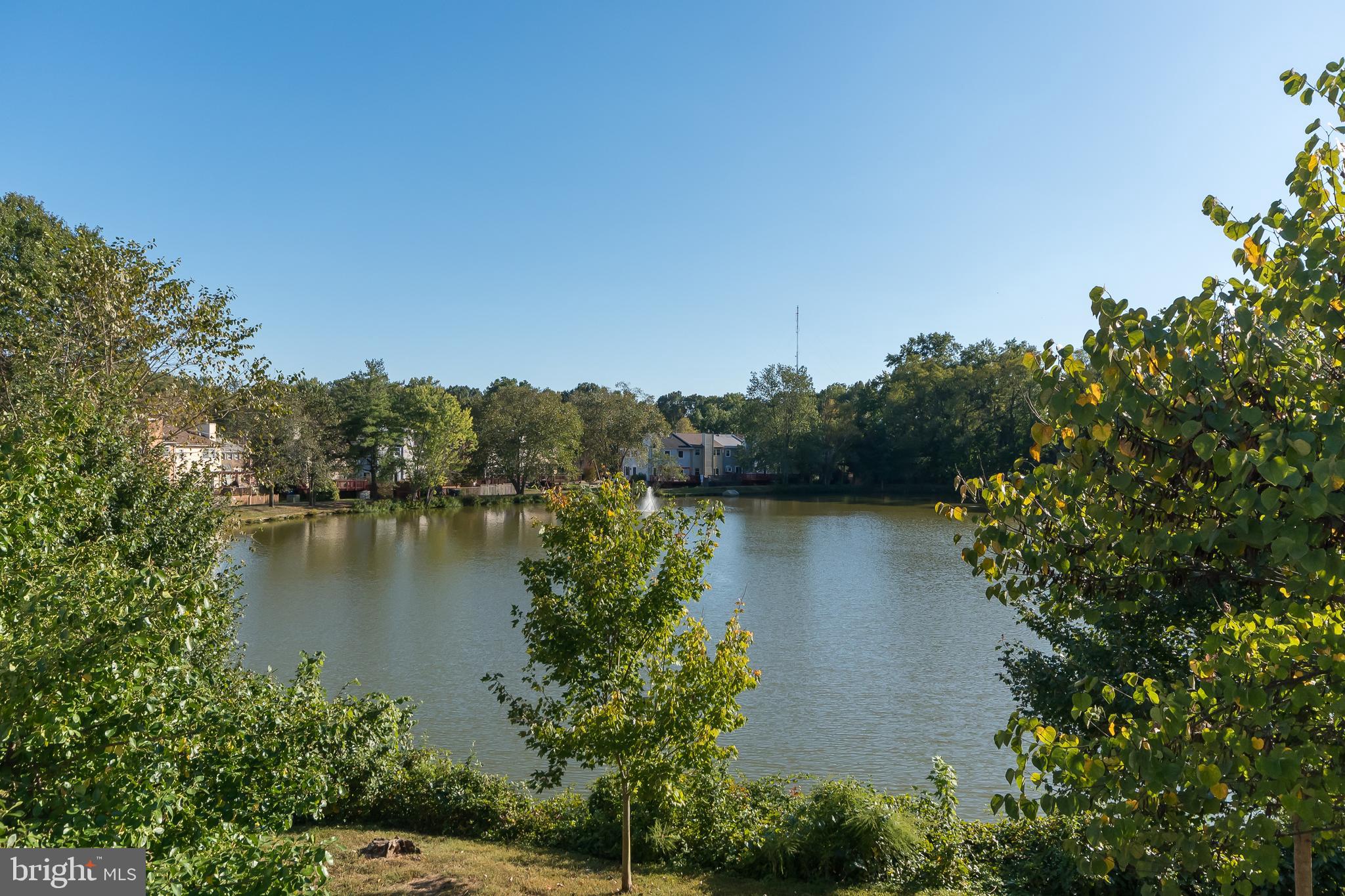 LAKE DEVEREUX - Residential