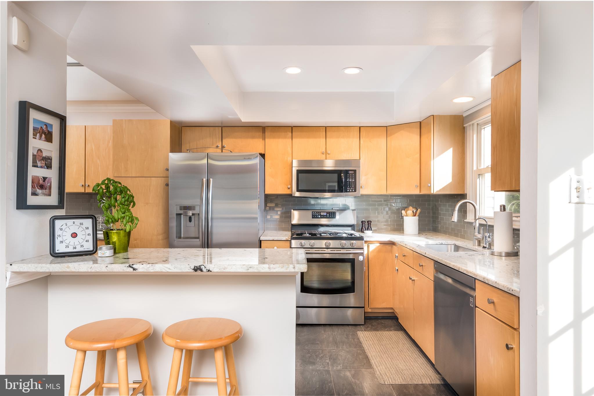 LAKE DEVEREUX - Residential