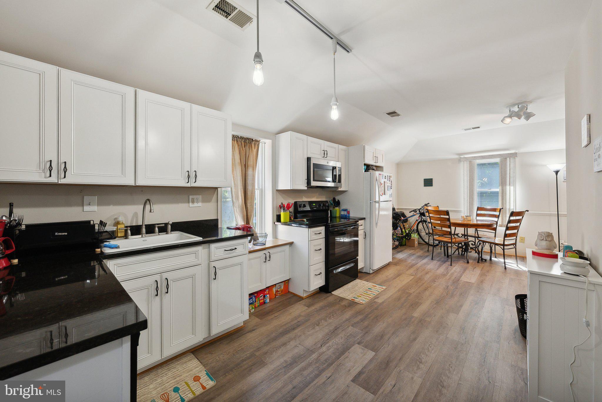 SYCAMORE ACRES - Residential