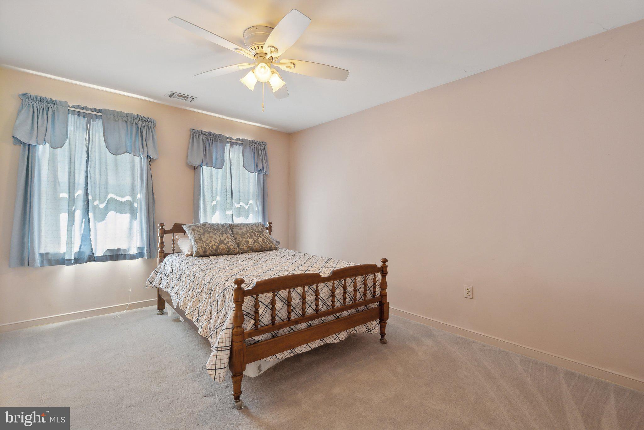 SYCAMORE ACRES - Residential