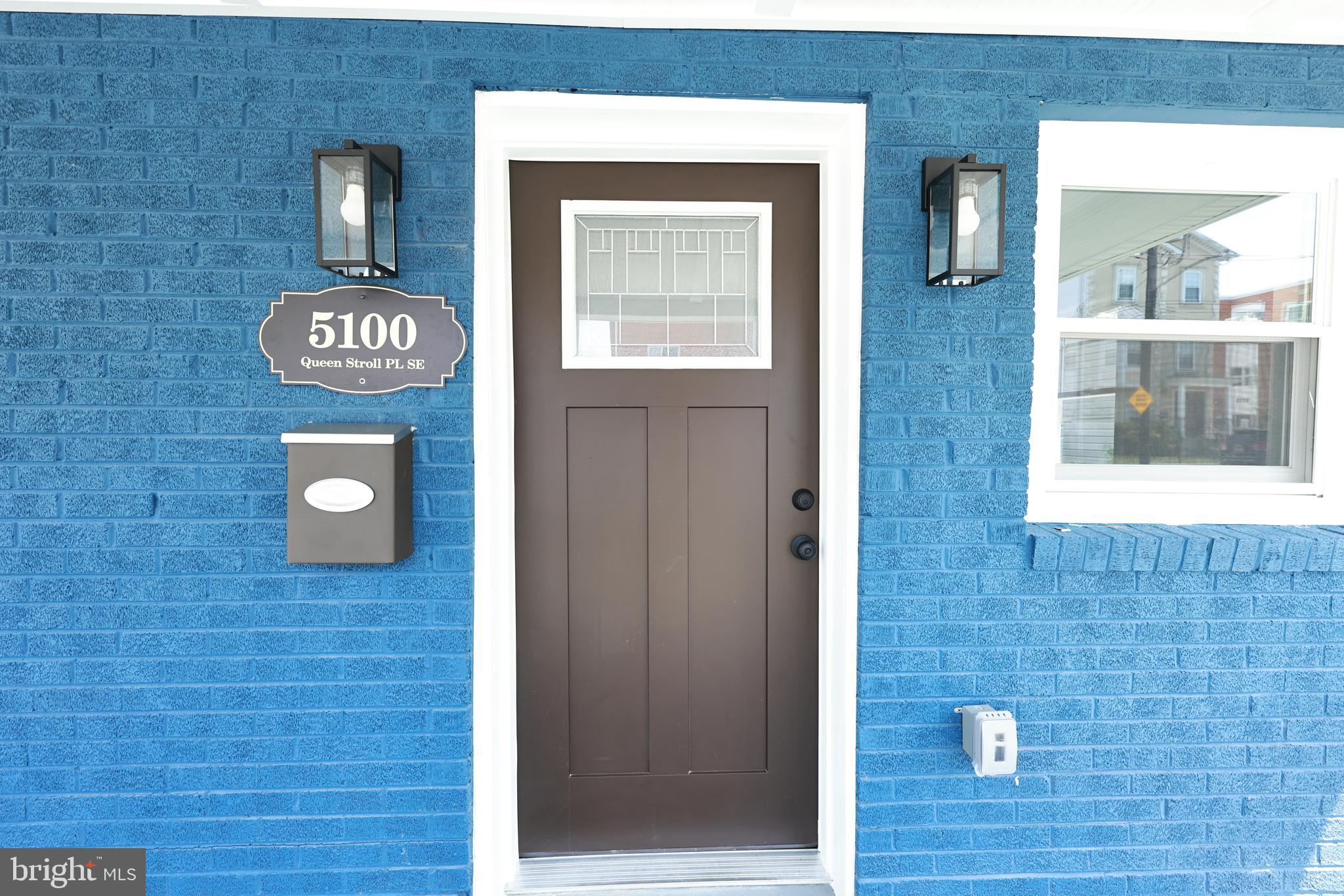 5100 QUEENS STROLL PLACE SE